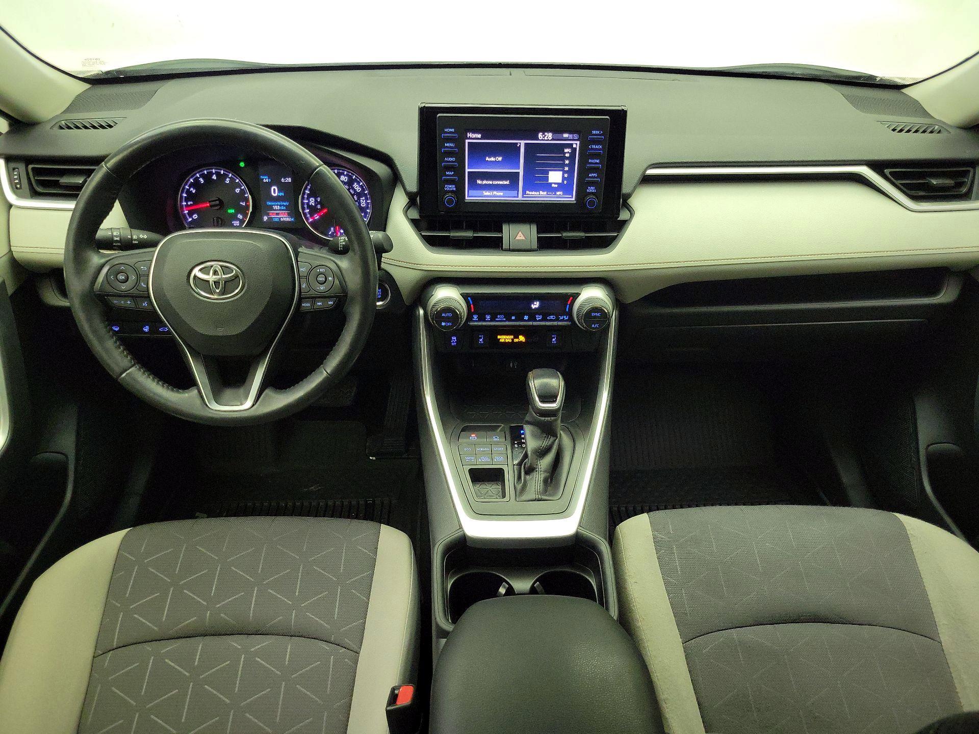 Thumbnail: 2019 Toyota RAV4 - 9