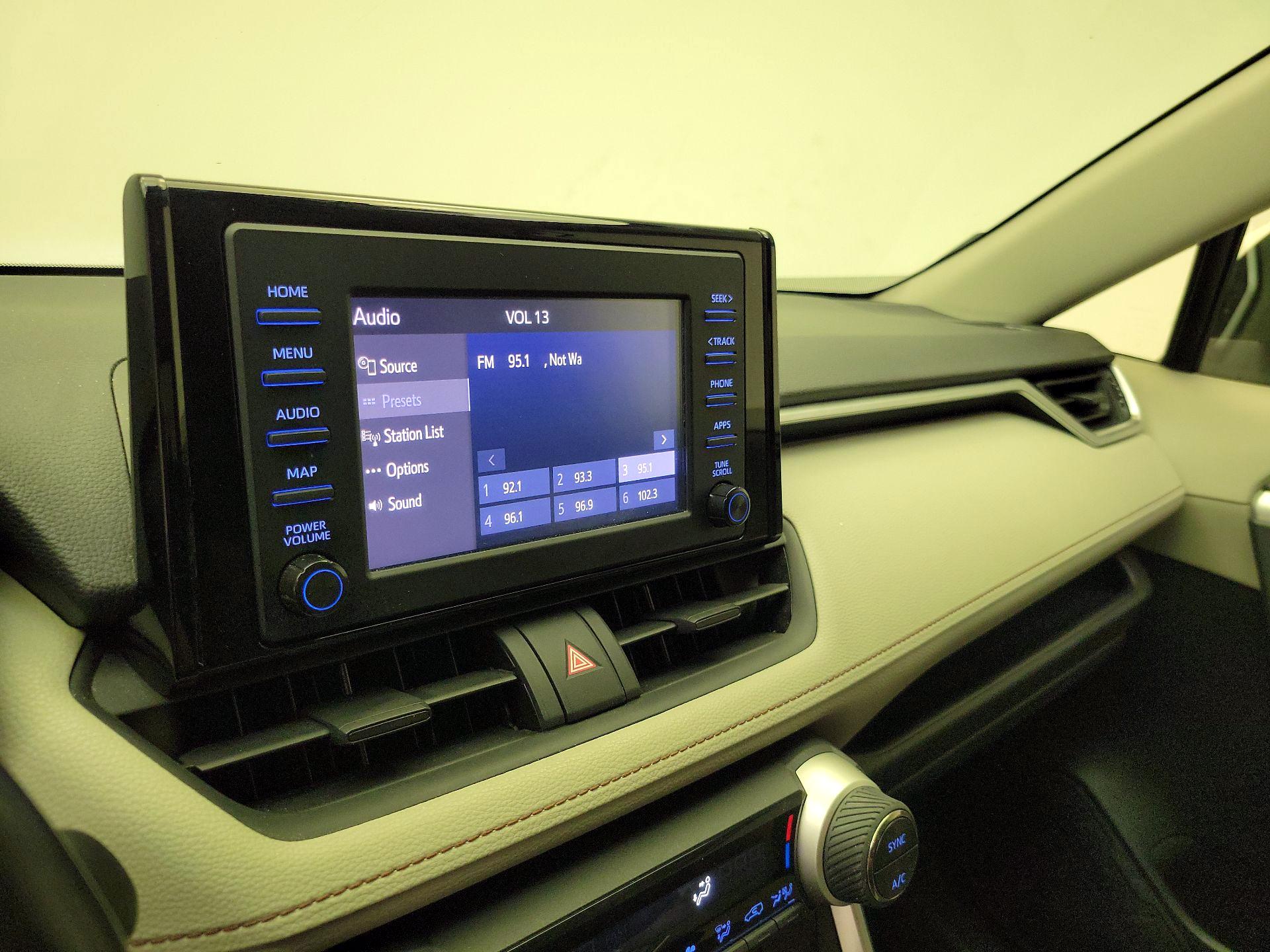 Thumbnail: 2019 Toyota RAV4 - 15