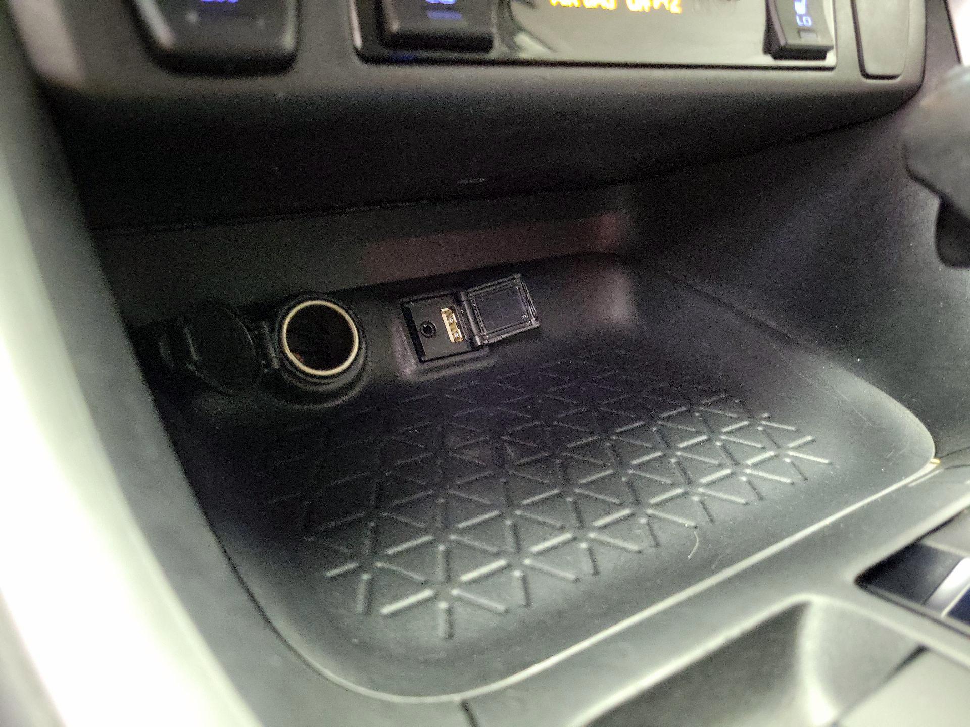 Thumbnail: 2019 Toyota RAV4 - 18