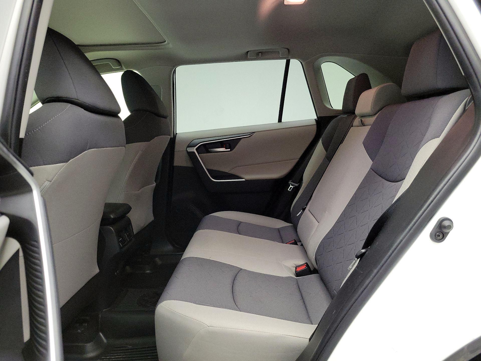 Thumbnail: 2019 Toyota RAV4 - 20