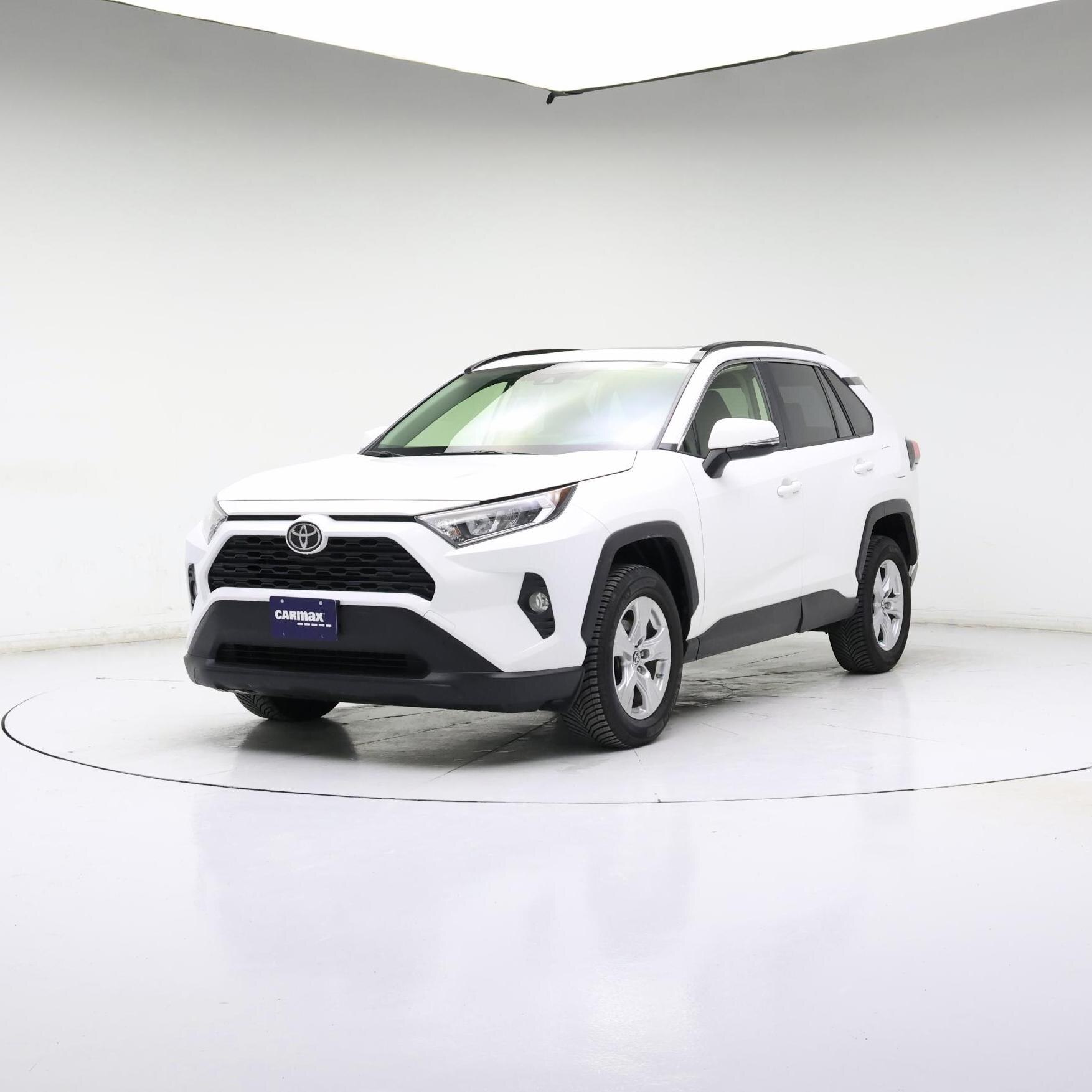 Thumbnail: 2019 Toyota RAV4 - 4