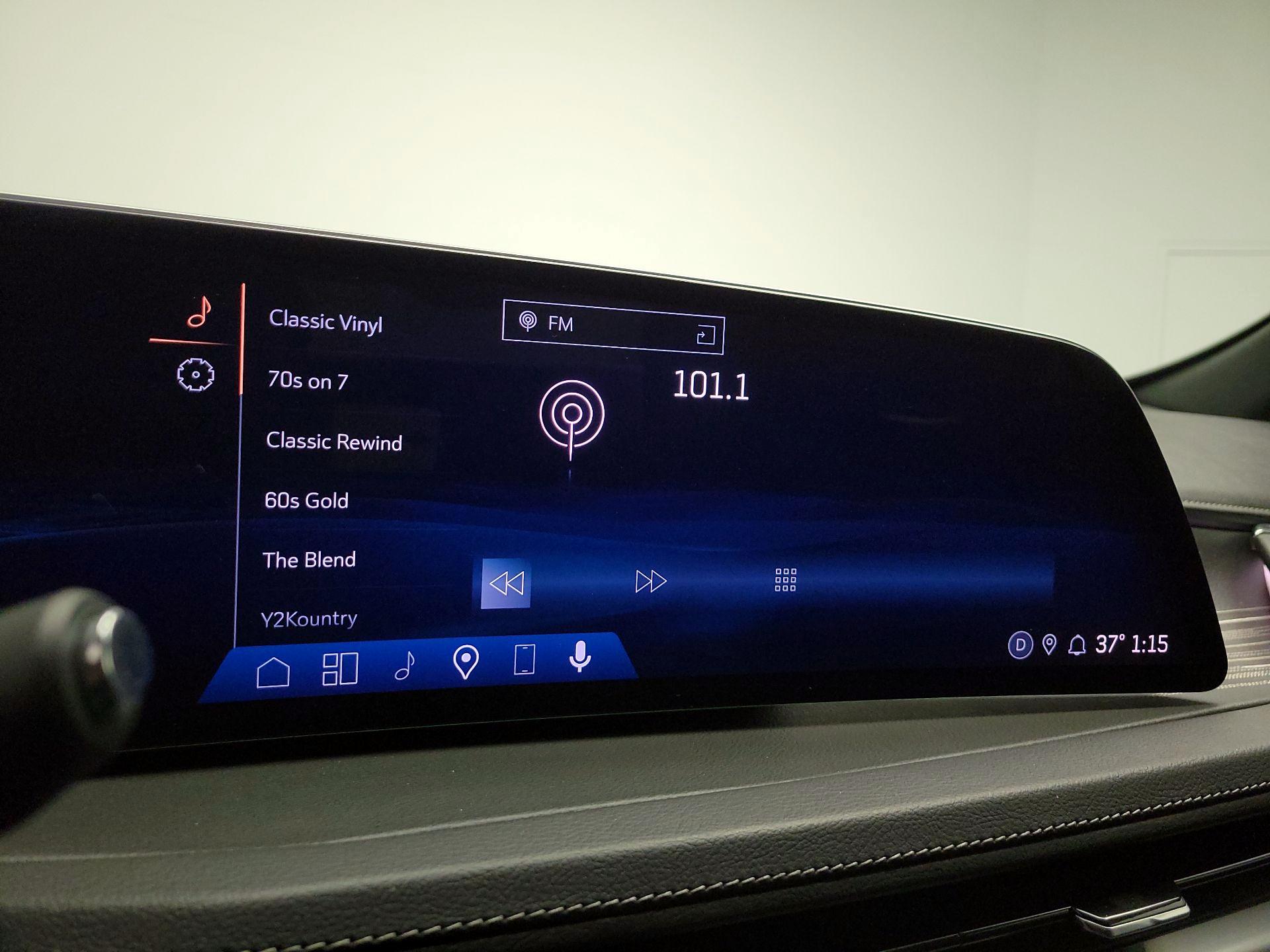 Thumbnail: 2024 Cadillac XT4 - 15