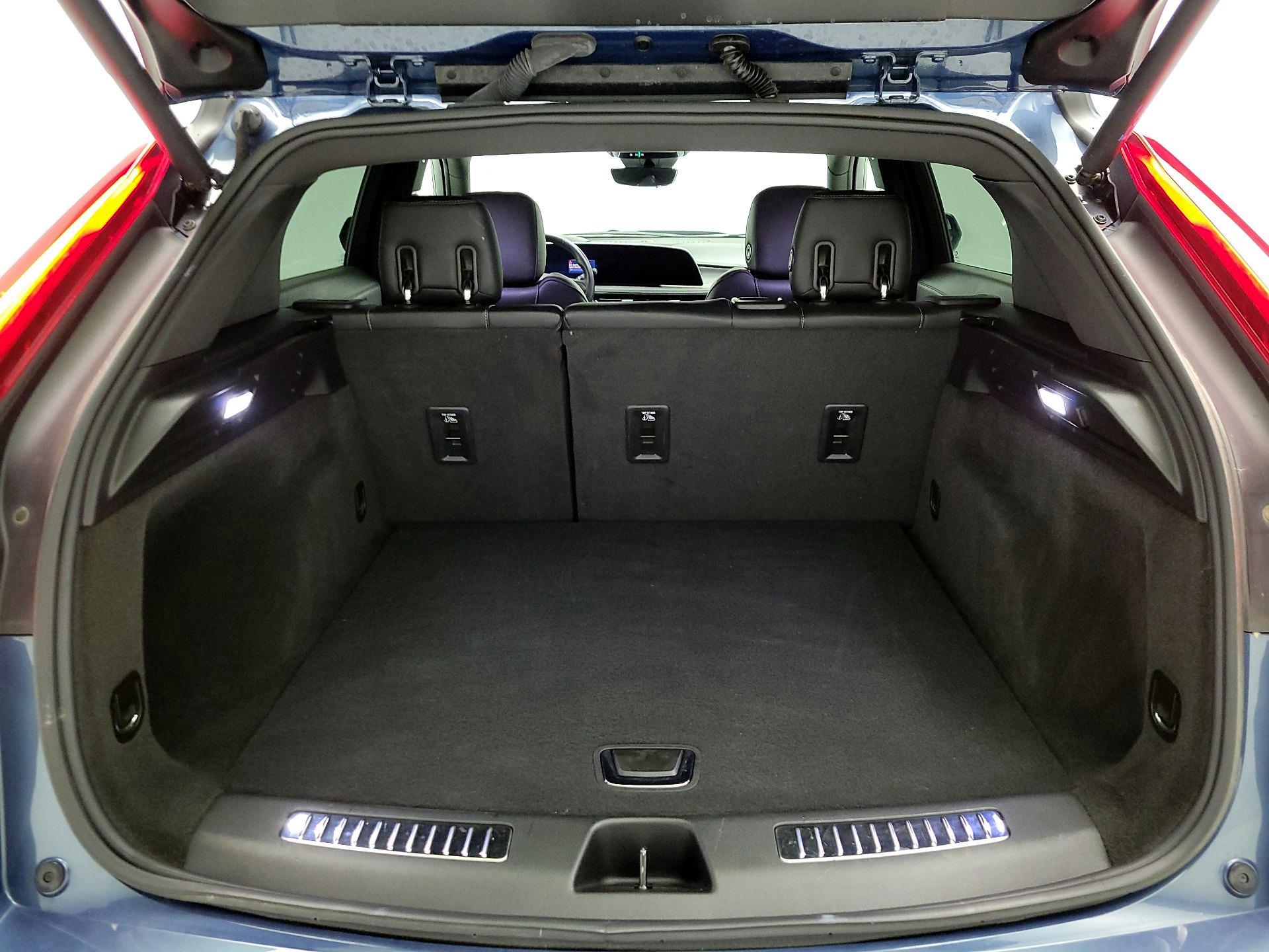 Thumbnail: 2024 Cadillac XT4 - 20