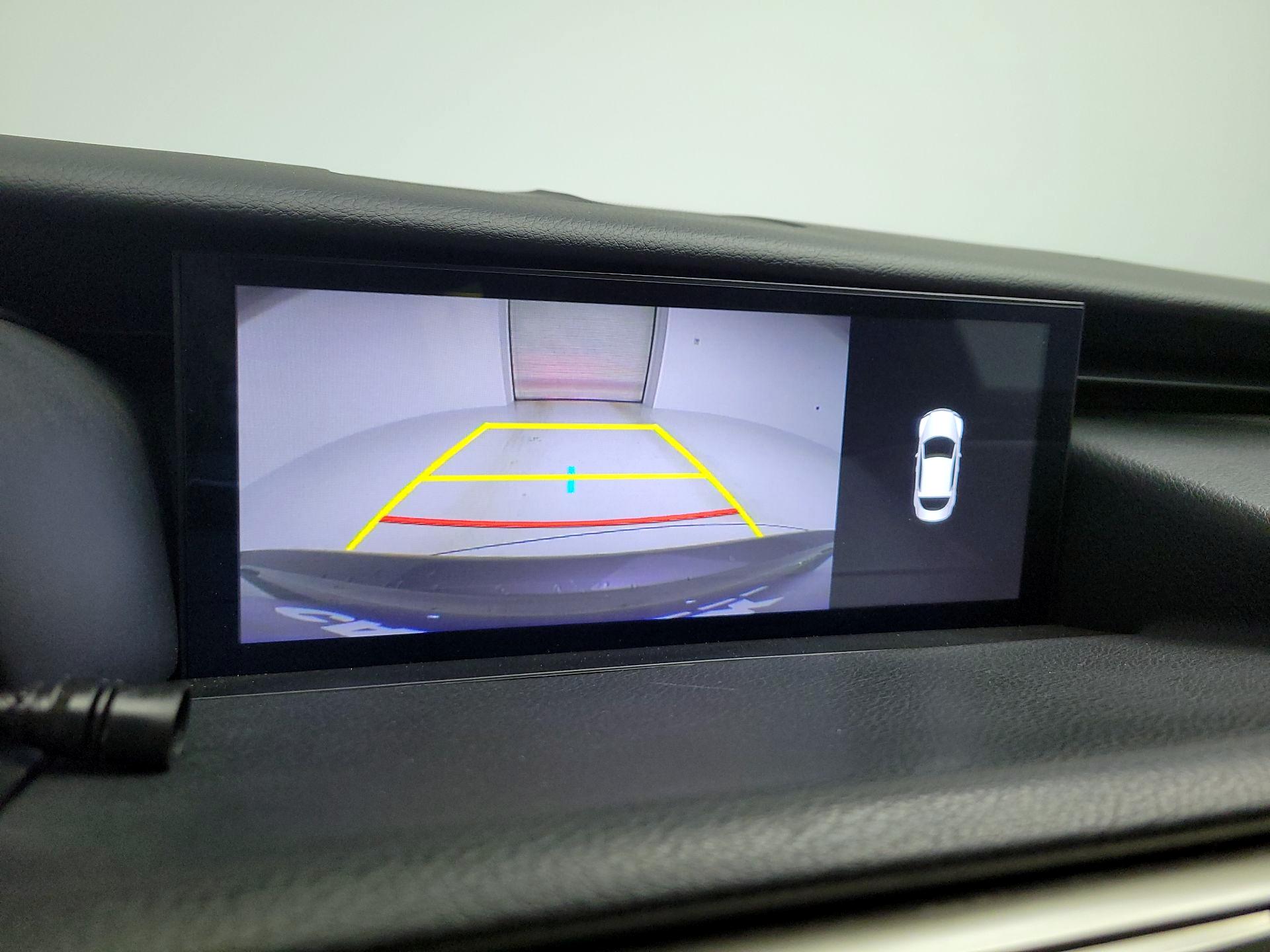 Thumbnail: 2019 Lexus IS - 14