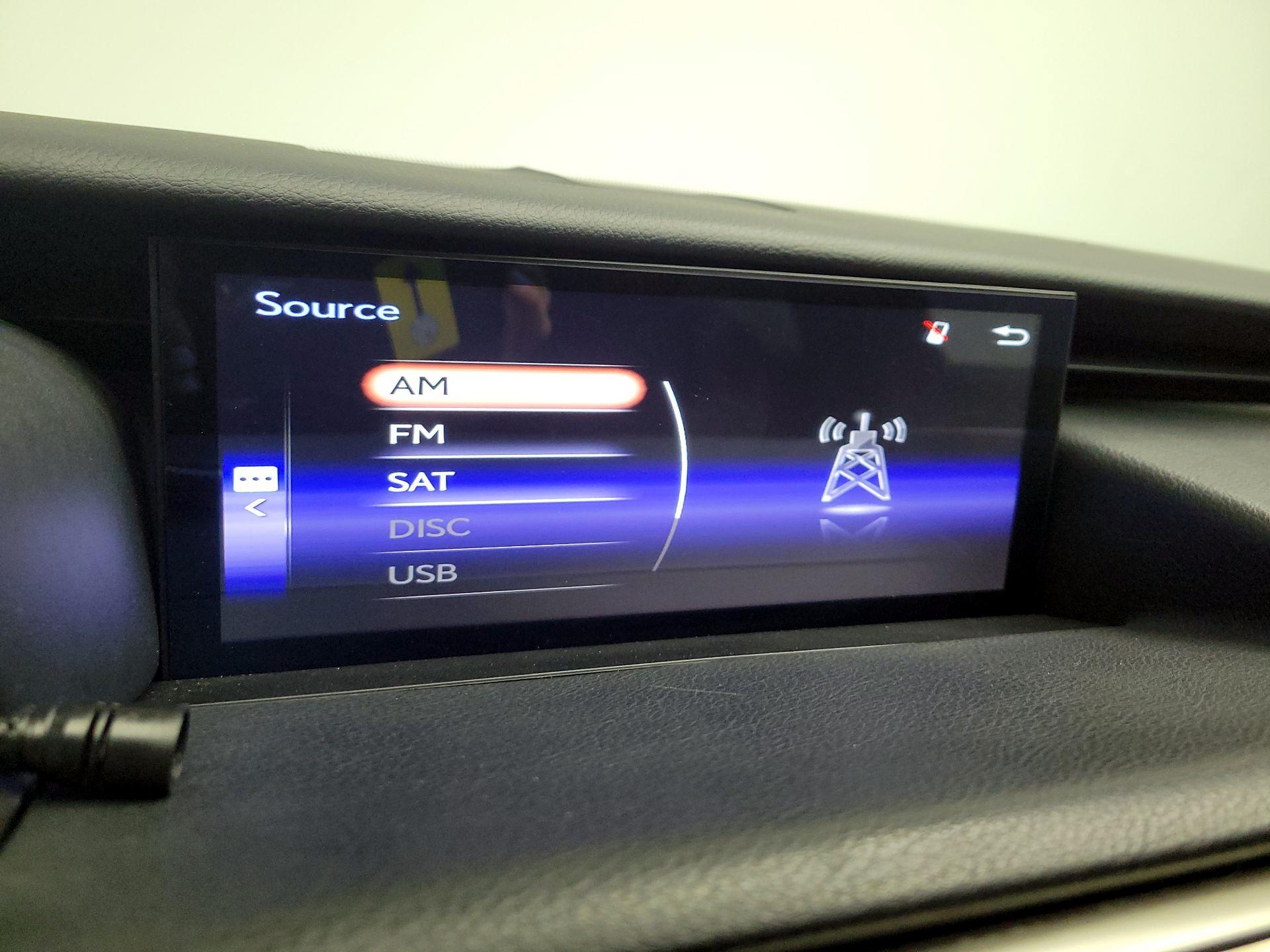 Thumbnail: 2019 Lexus IS - 15