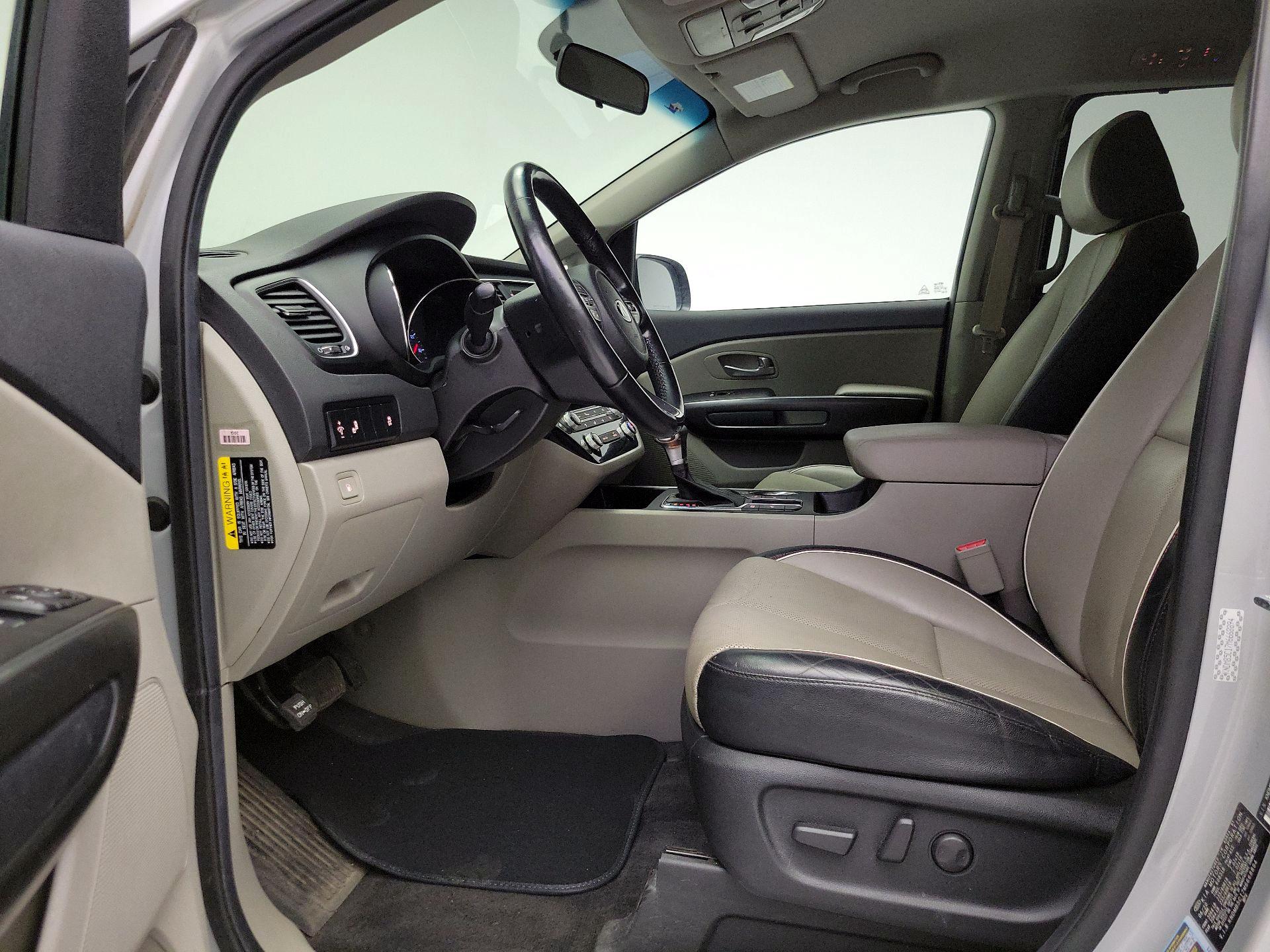 Thumbnail: 2021 Kia Sedona - 11