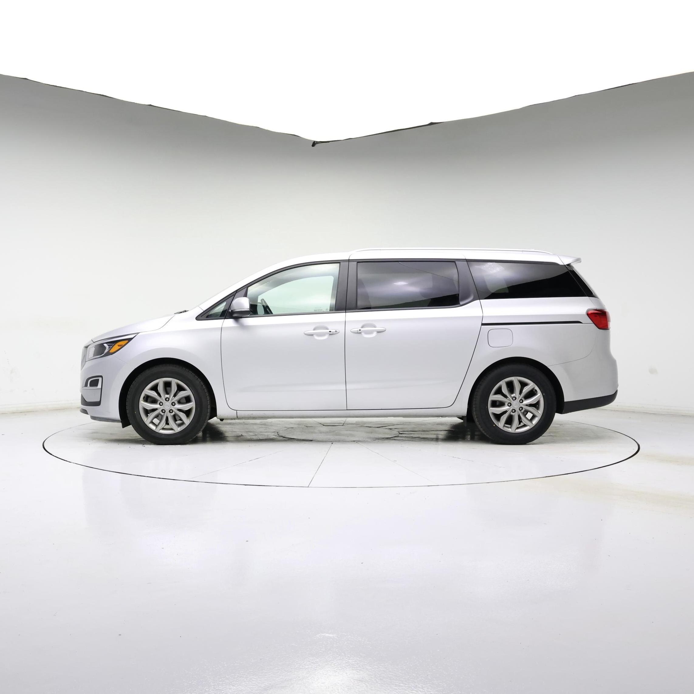 Thumbnail: 2021 Kia Sedona - 3