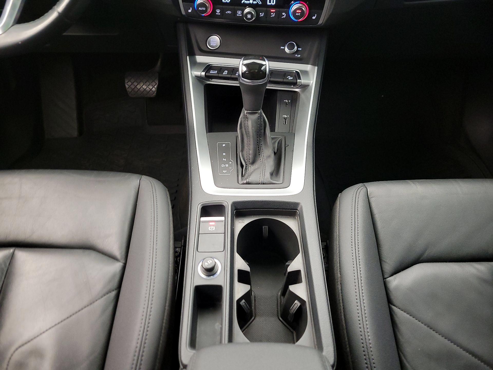Thumbnail: 2020 Audi Q3 - 17