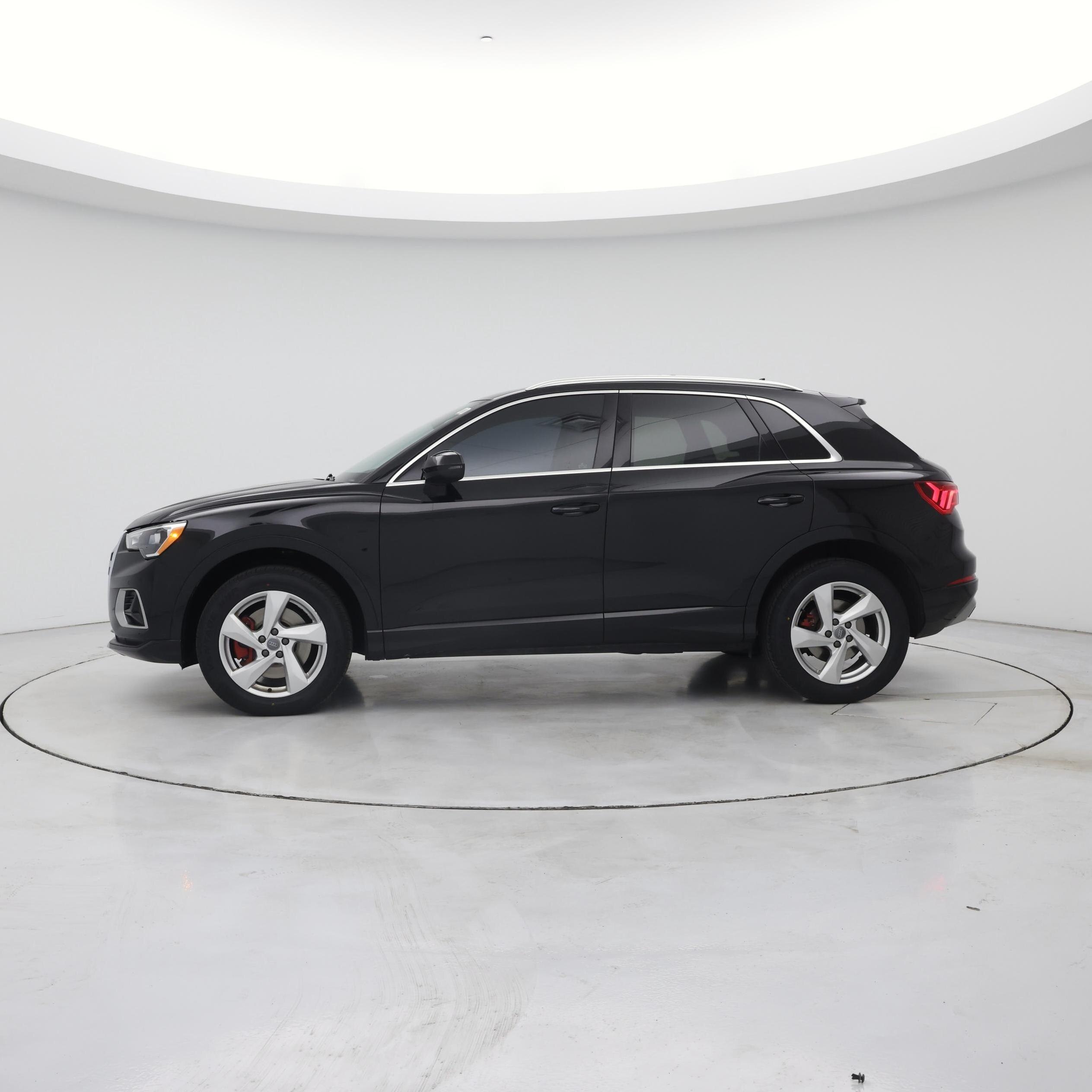 Thumbnail: 2020 Audi Q3 - 3