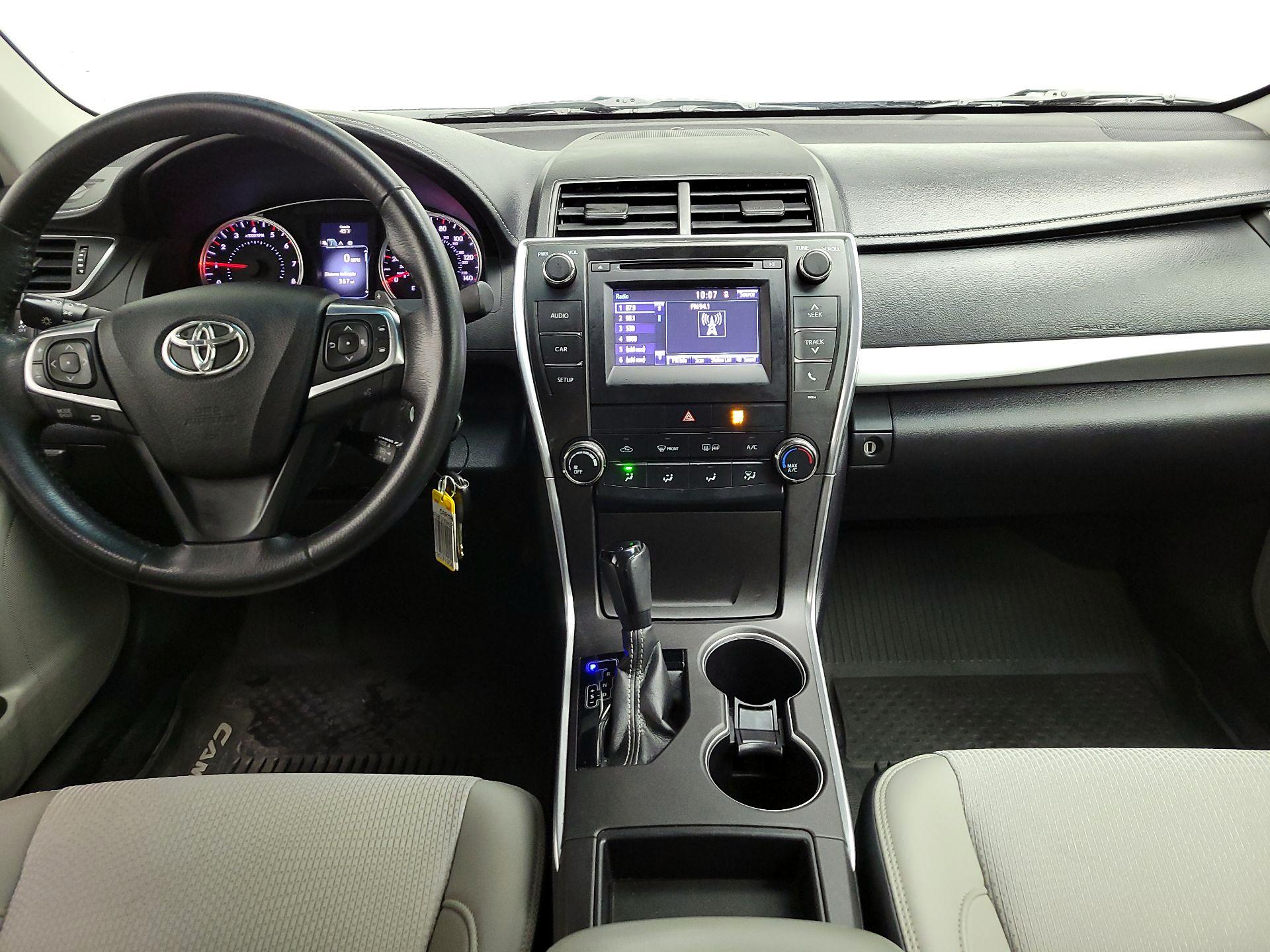 Thumbnail: 2017 Toyota Camry - 9