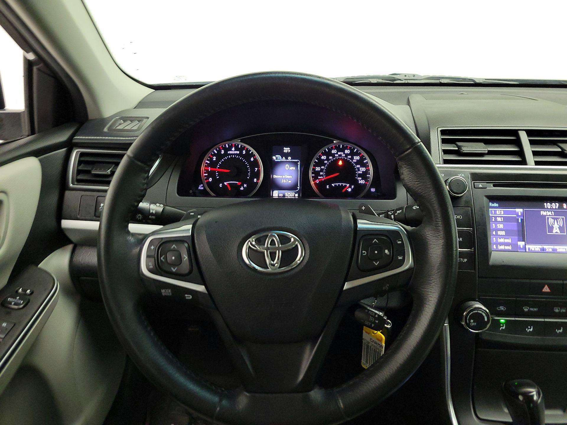 Thumbnail: 2017 Toyota Camry - 10