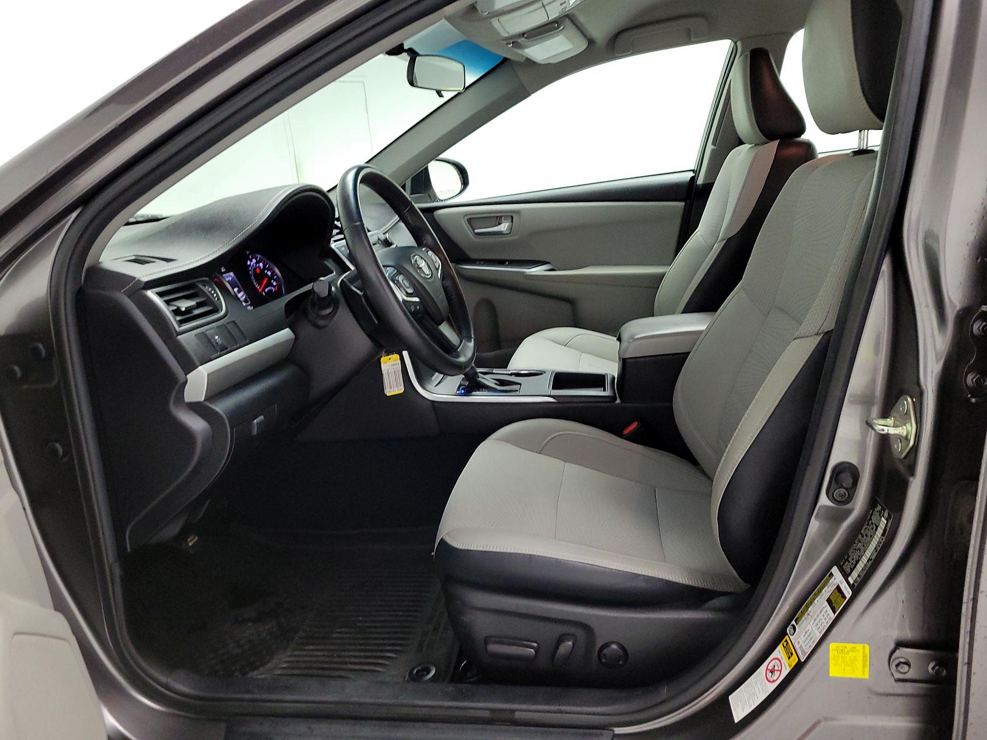 Thumbnail: 2017 Toyota Camry - 11