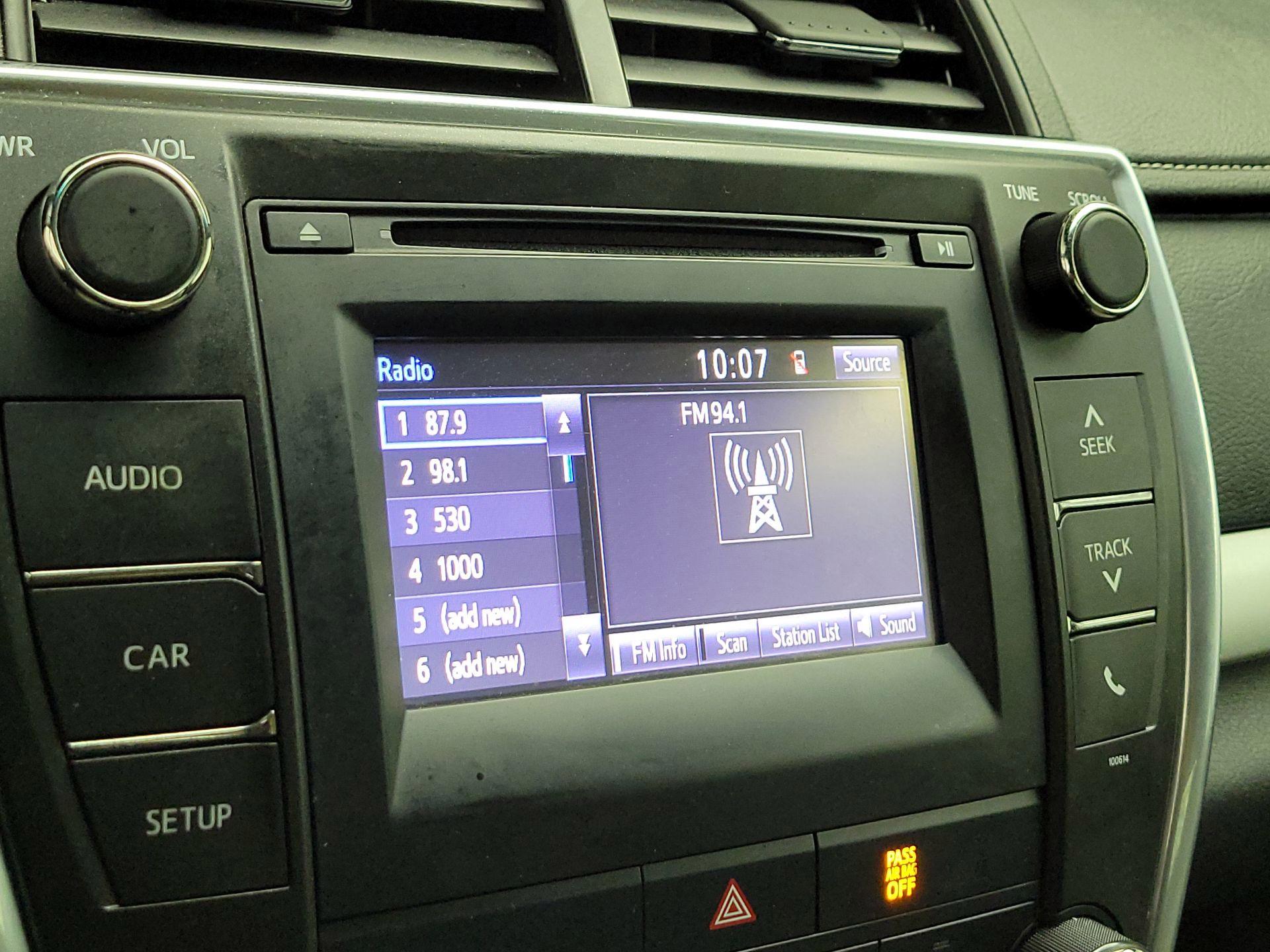 Thumbnail: 2017 Toyota Camry - 14