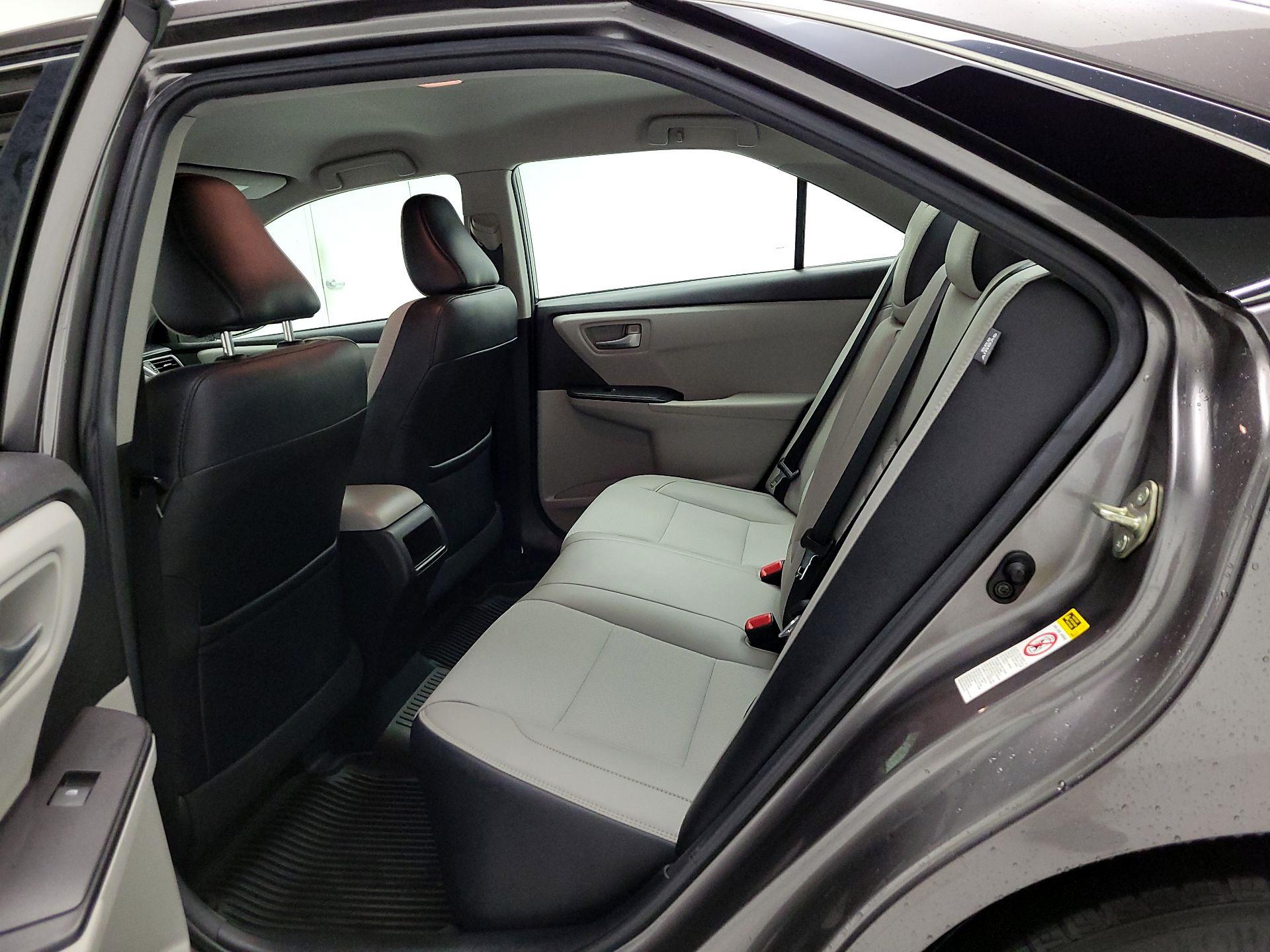 Thumbnail: 2017 Toyota Camry - 17