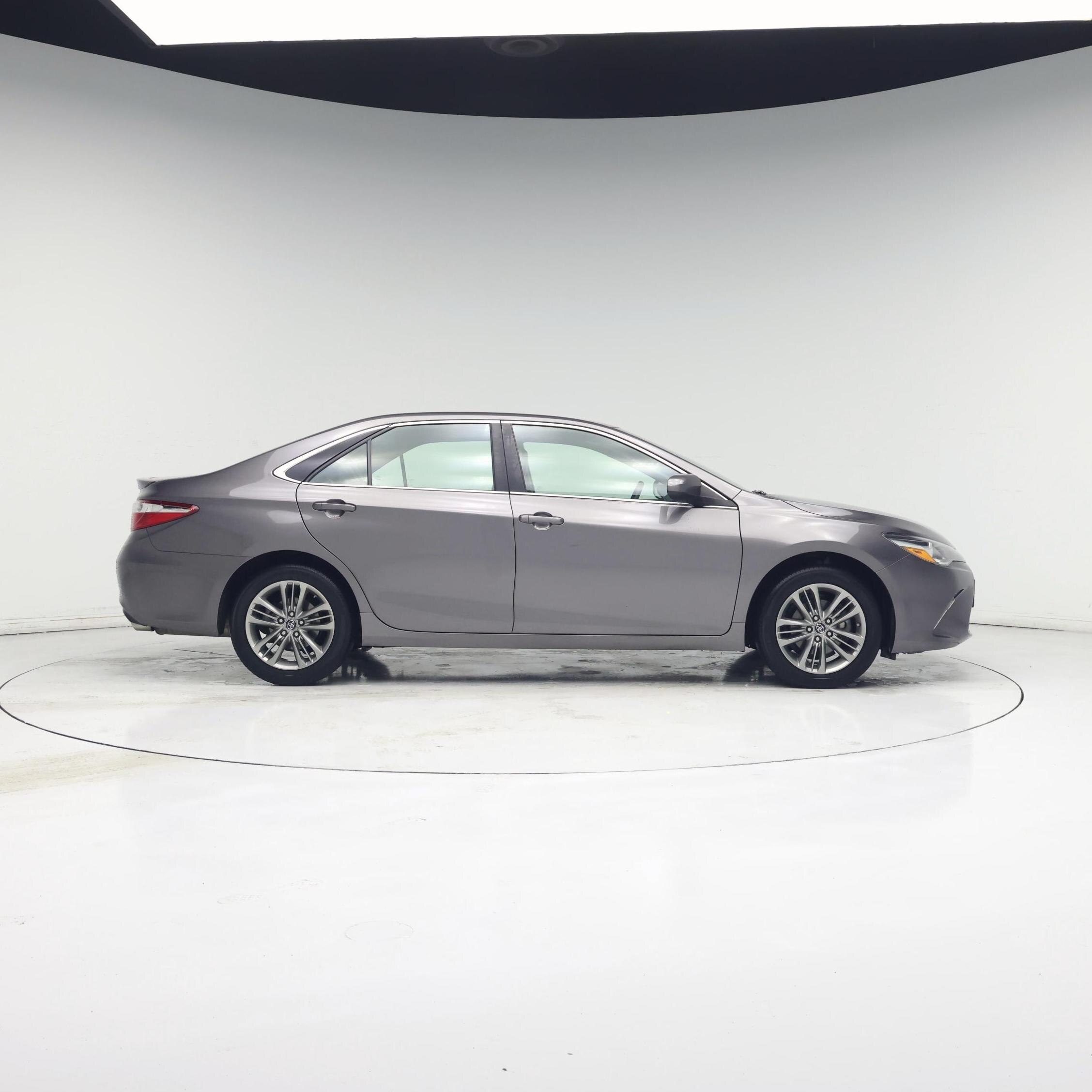 Thumbnail: 2017 Toyota Camry - 7