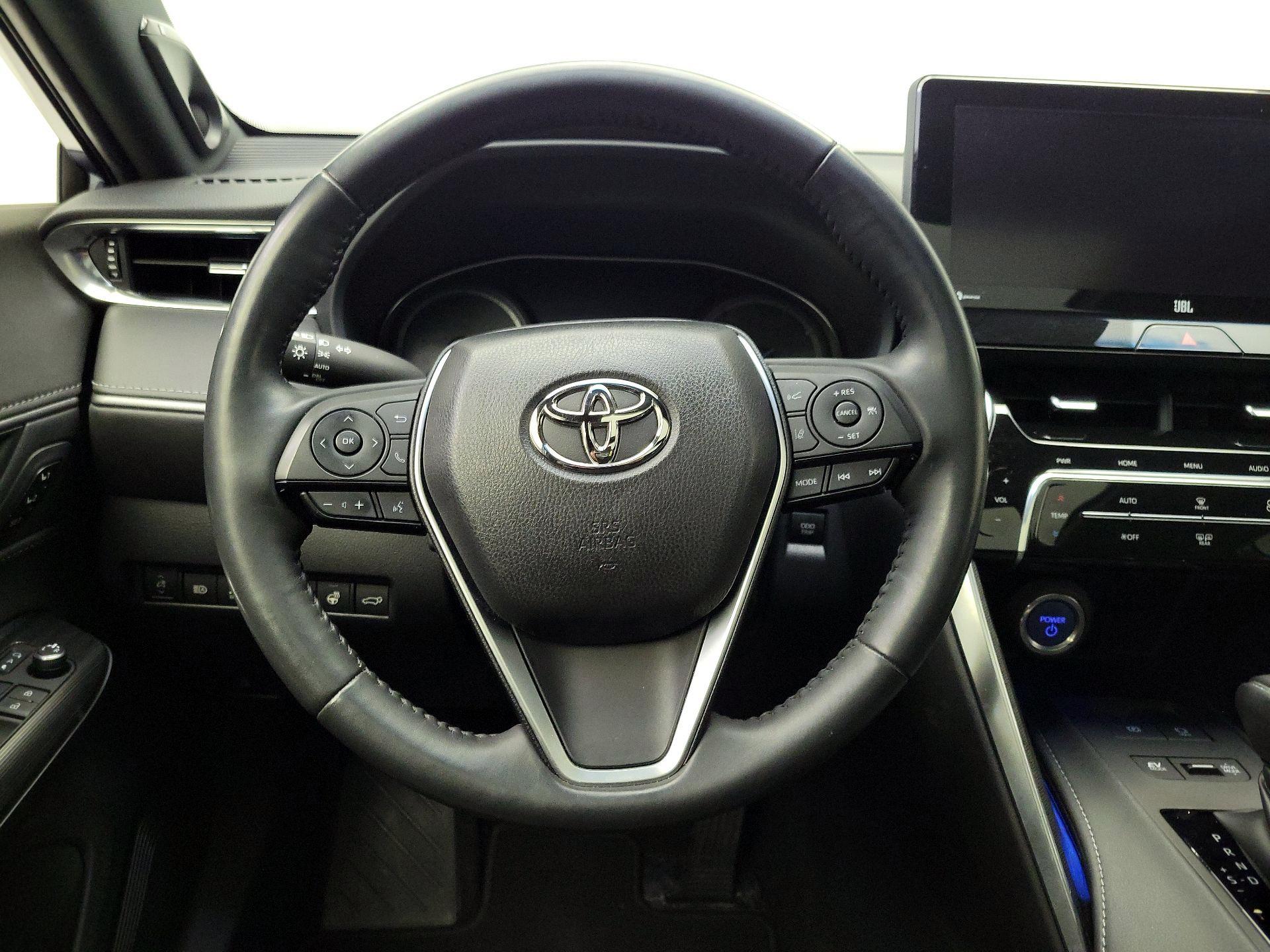 Thumbnail: 2021 Toyota Venza - 10