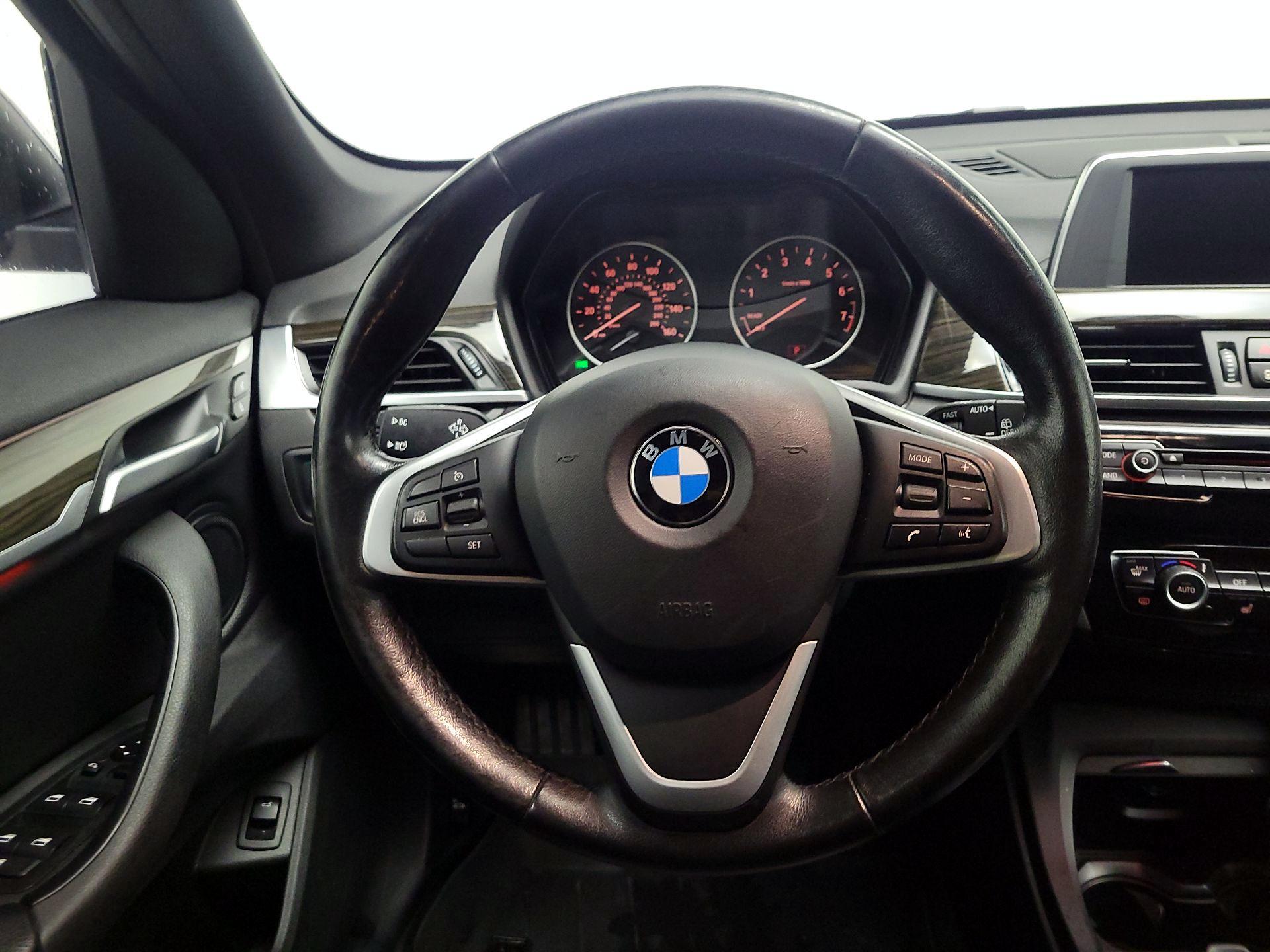 Thumbnail: 2017 BMW X1 - 10