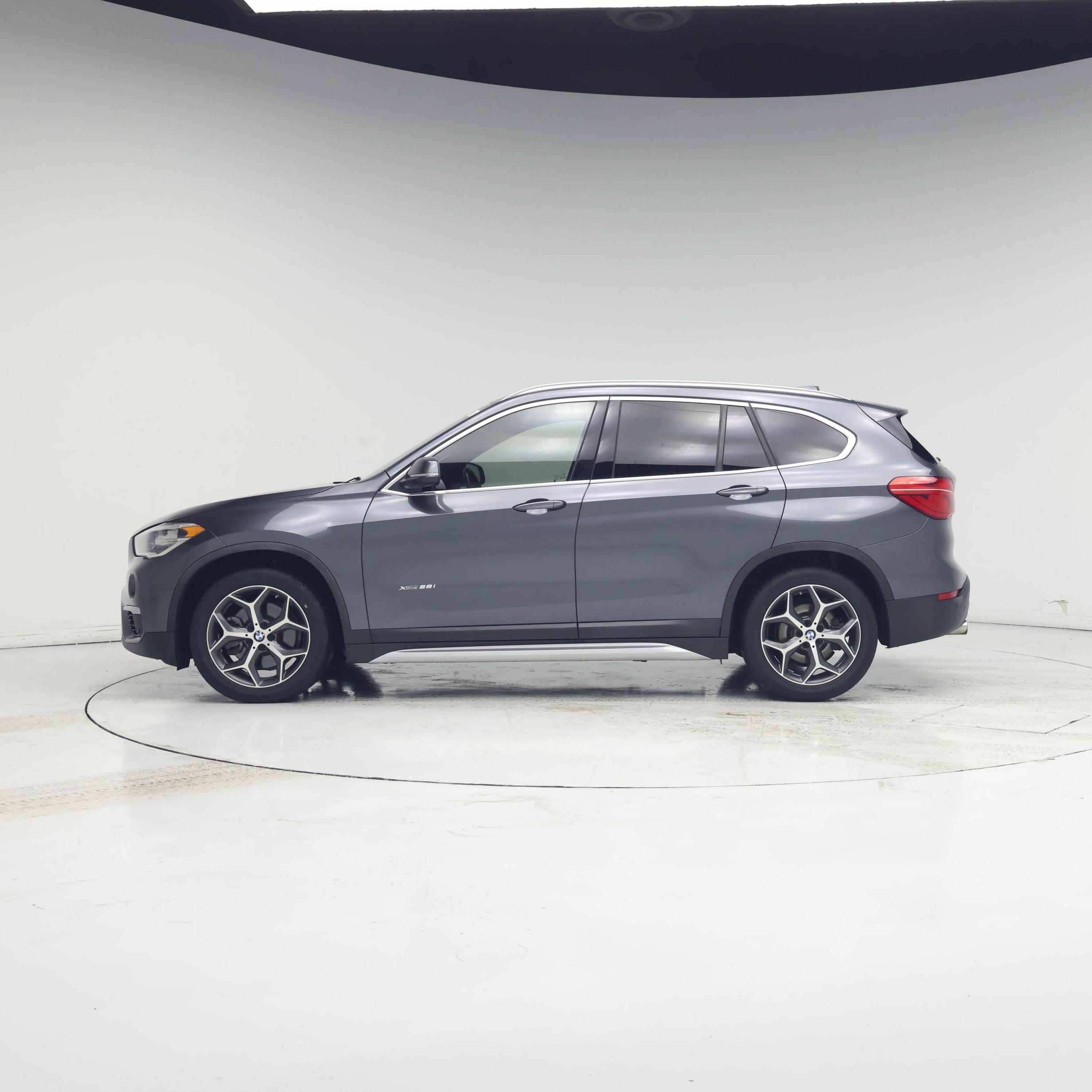 Thumbnail: 2017 BMW X1 - 3