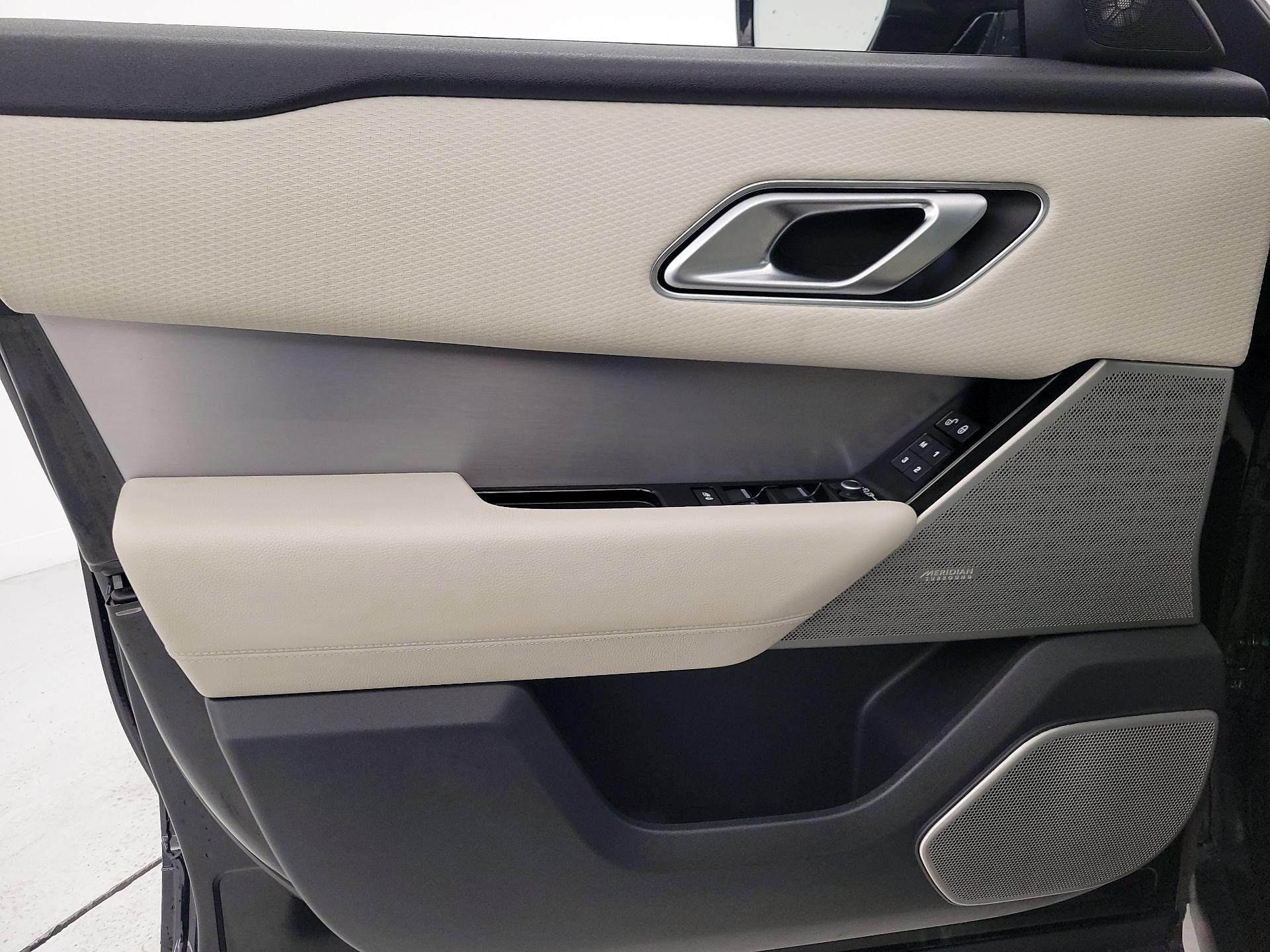 Thumbnail: 2020 Land Rover Range Rover Velar - 12