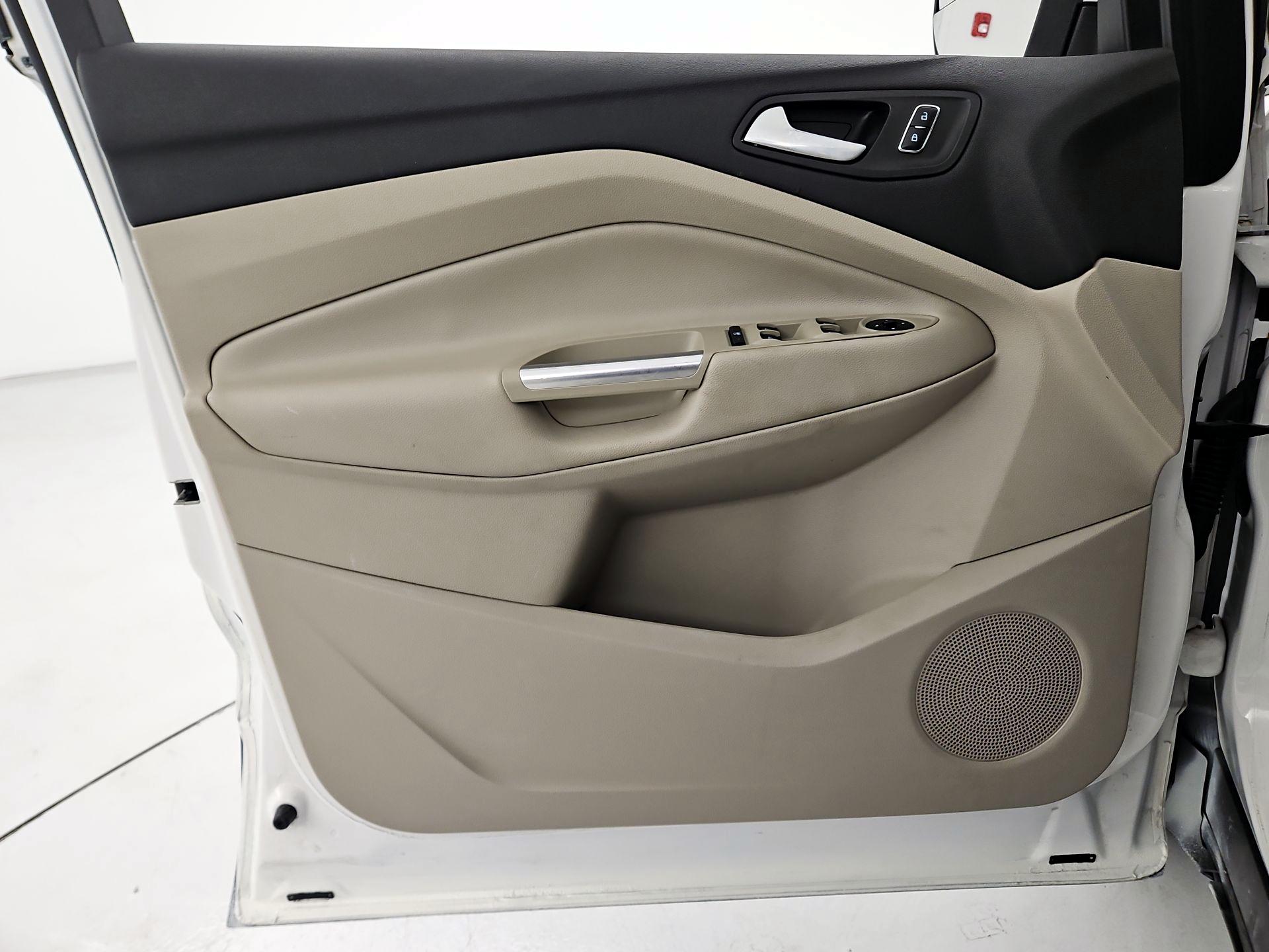 Thumbnail: 2016 Ford Escape - 12