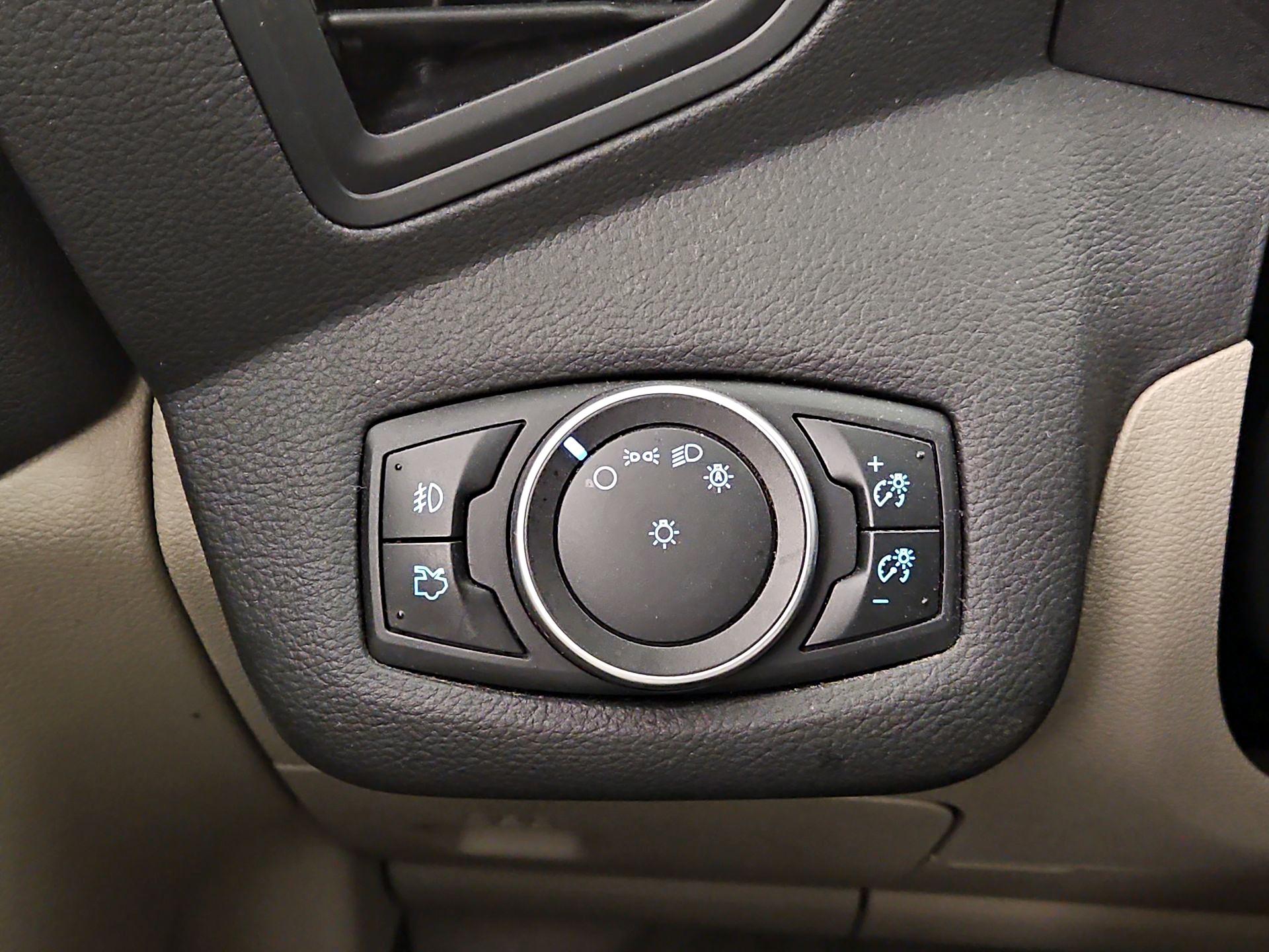 Thumbnail: 2016 Ford Escape - 13