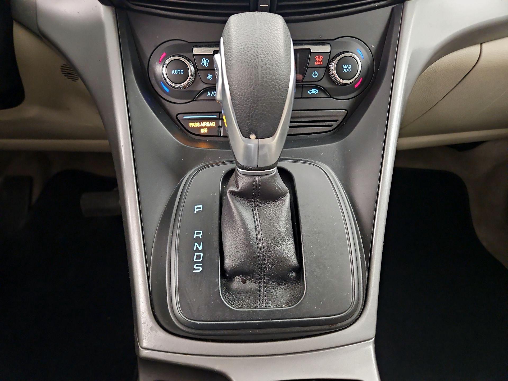 Thumbnail: 2016 Ford Escape - 17