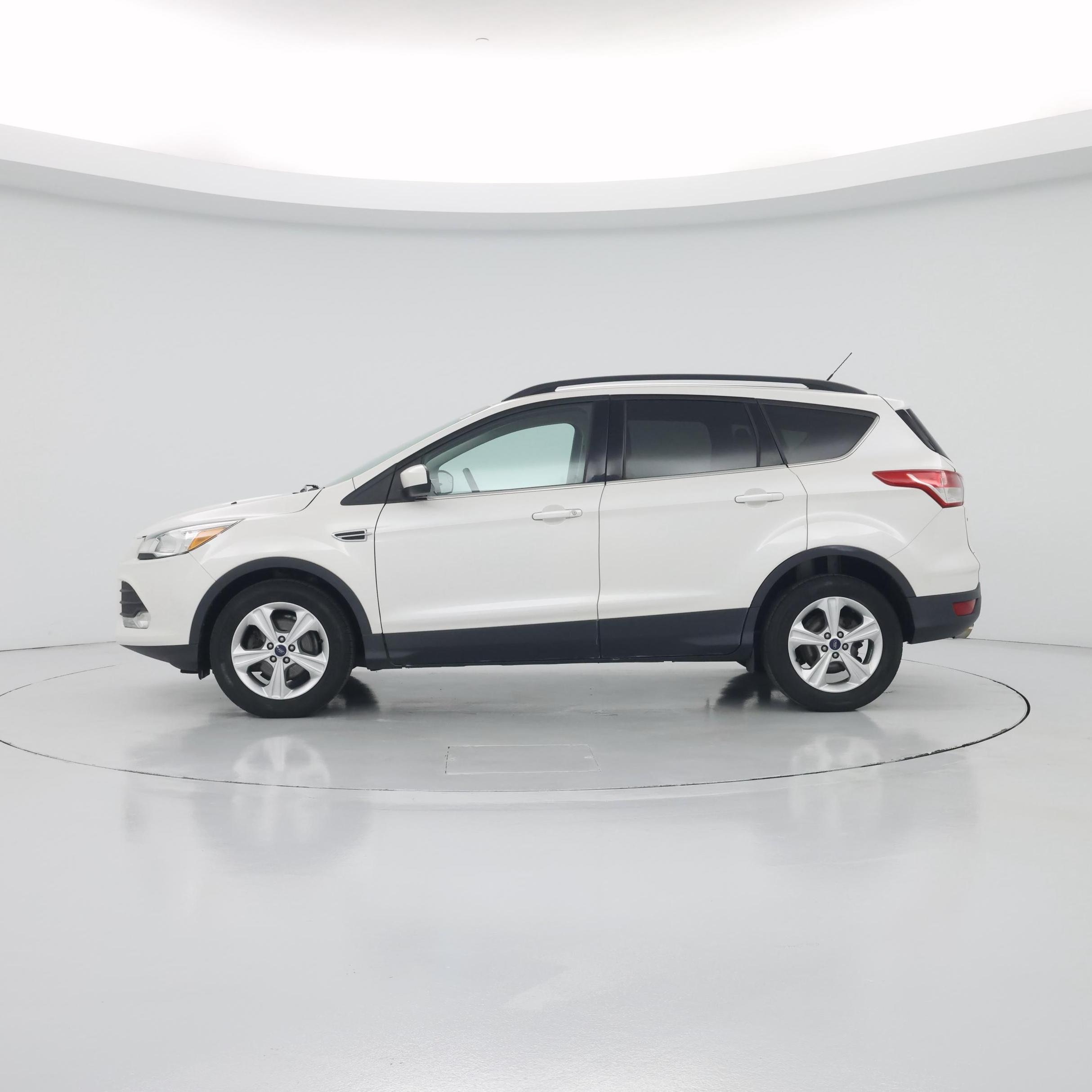 Thumbnail: 2016 Ford Escape - 3