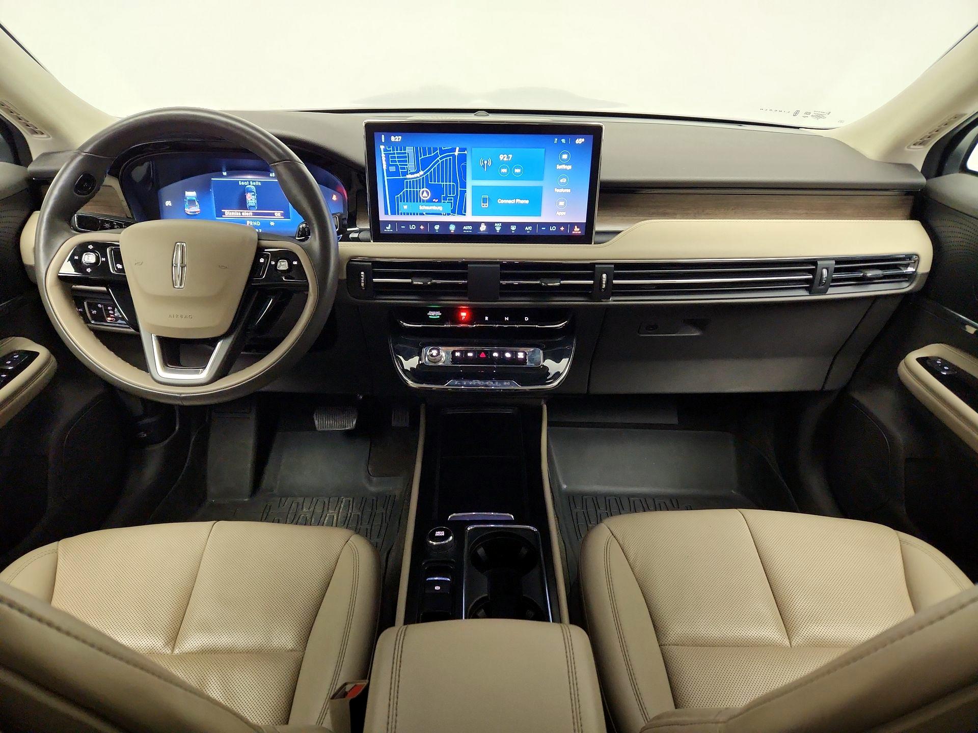 Thumbnail: 2023 Lincoln Corsair - 9