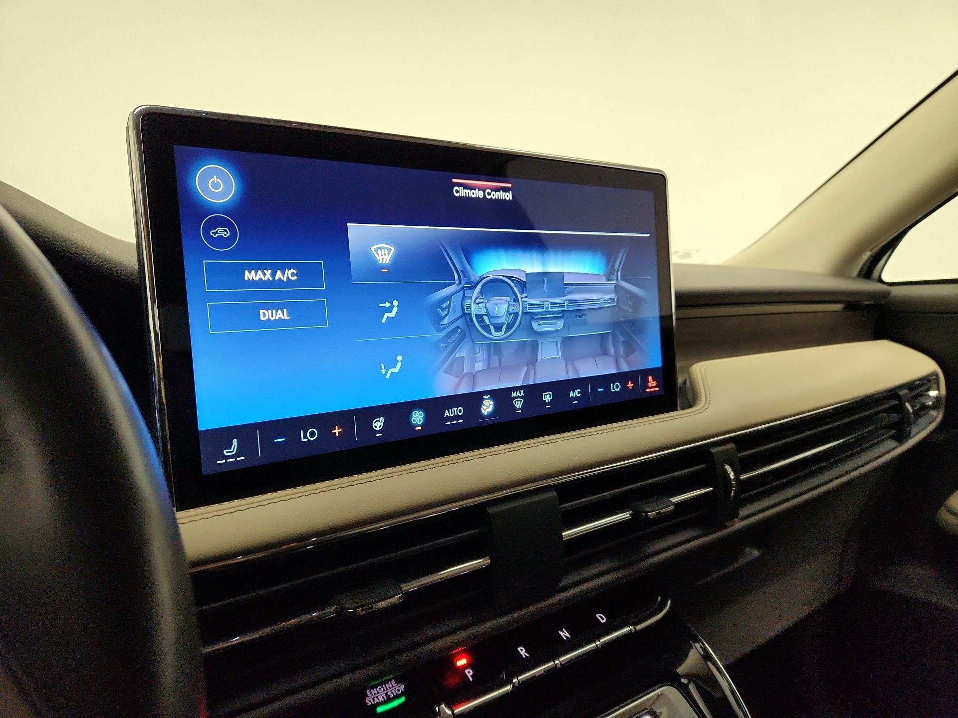 Thumbnail: 2023 Lincoln Corsair - 17