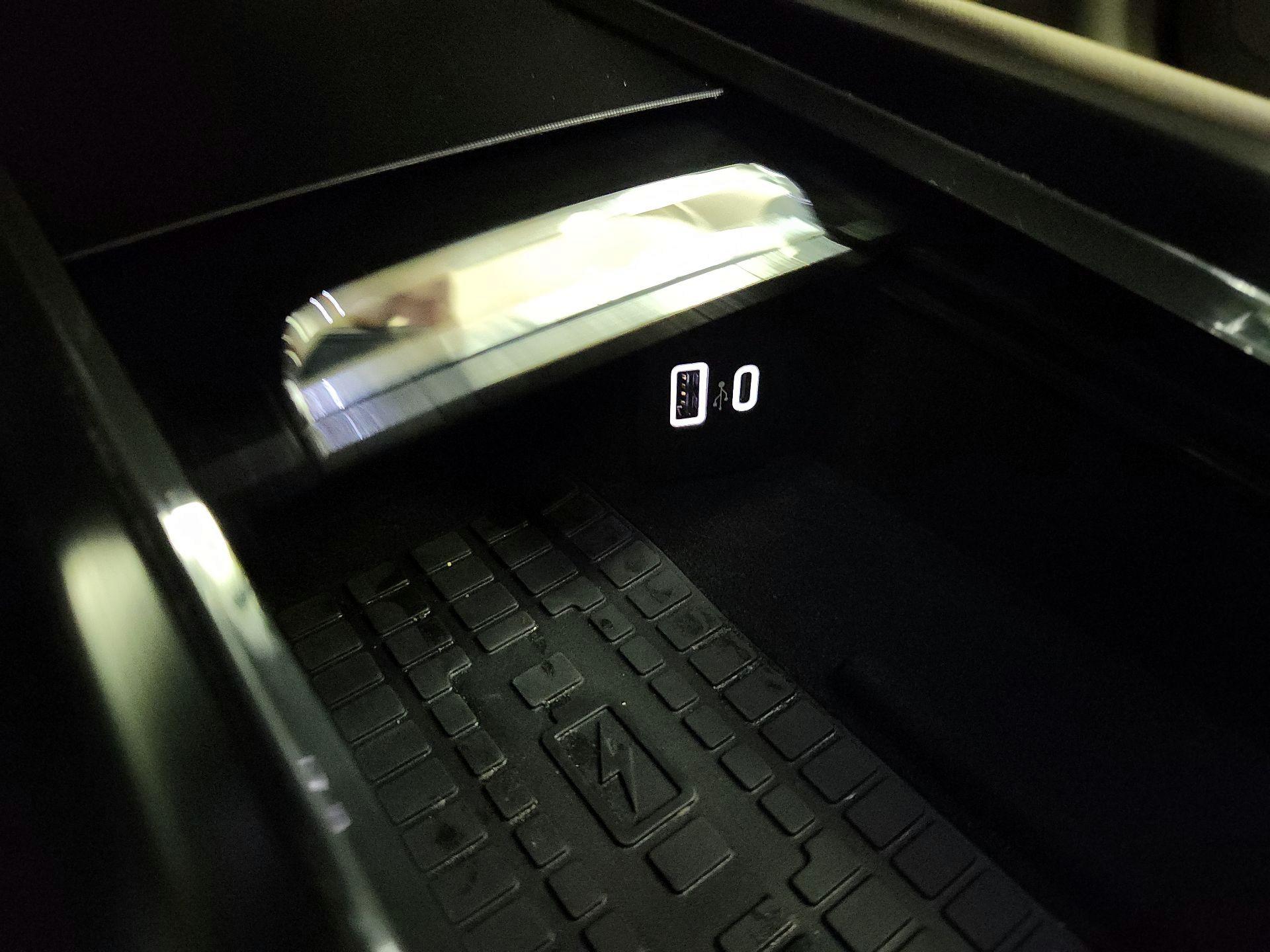 Thumbnail: 2023 Lincoln Corsair - 19