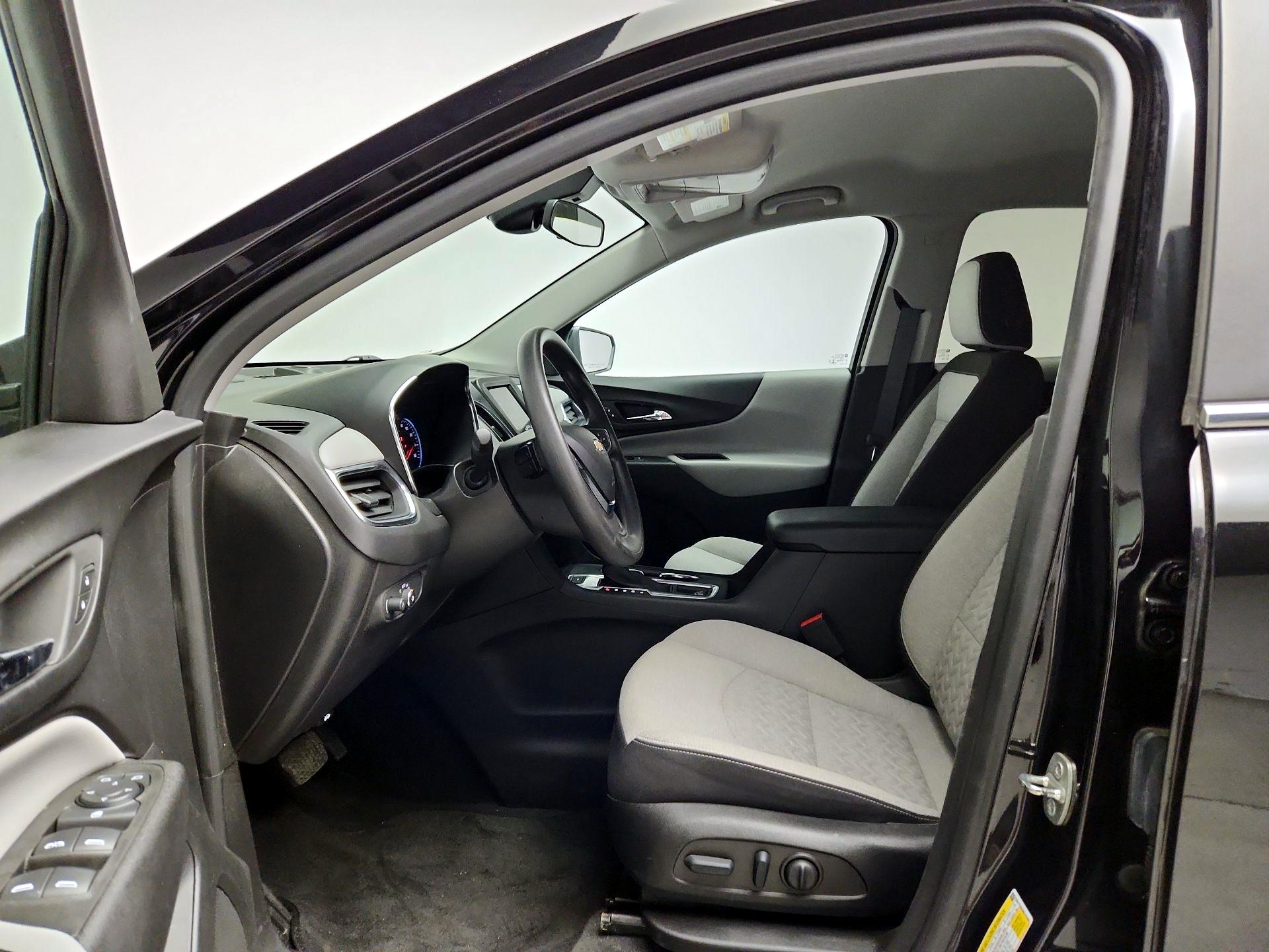 Thumbnail: 2022 Chevrolet Equinox - 11