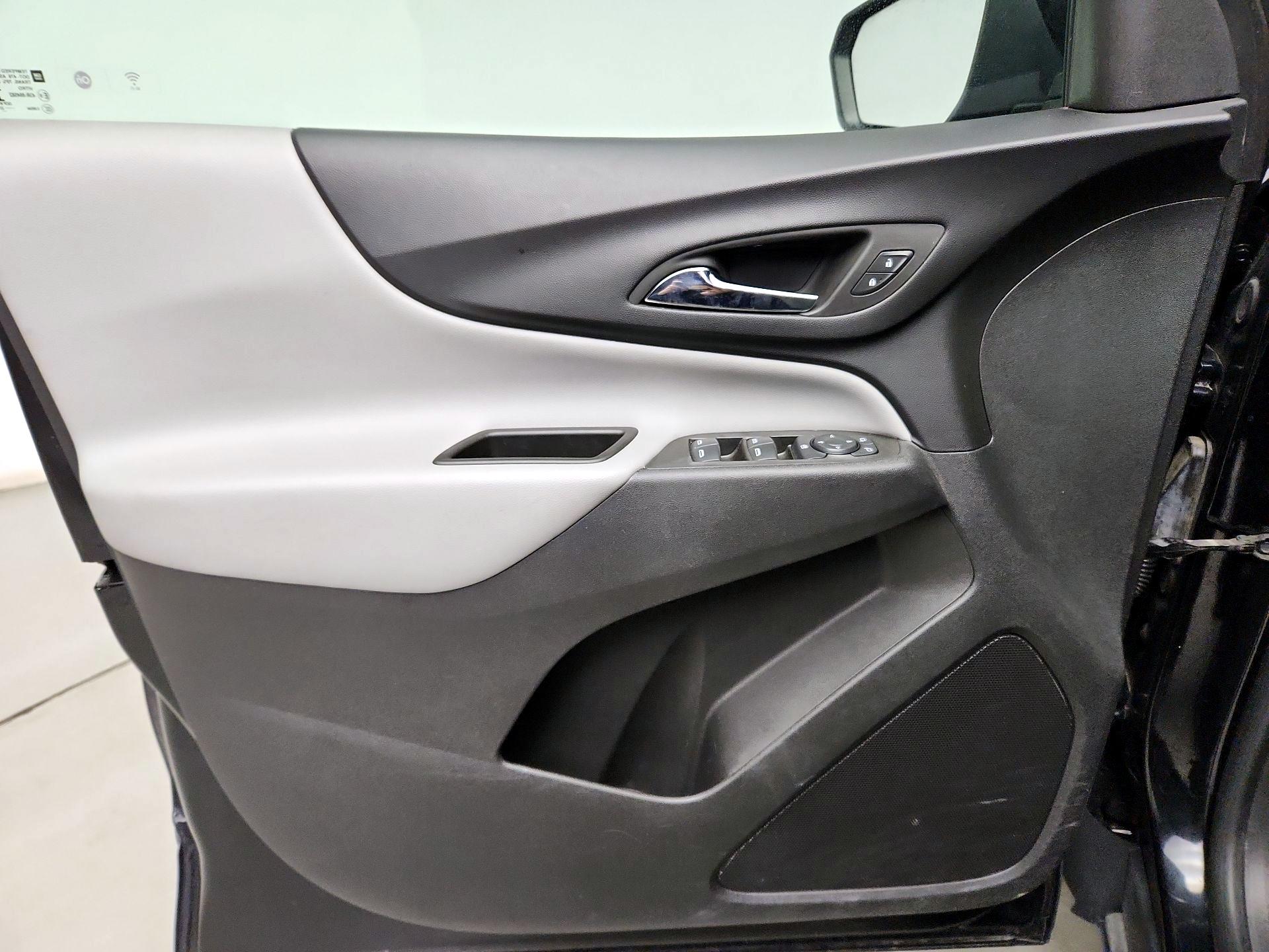 Thumbnail: 2022 Chevrolet Equinox - 12