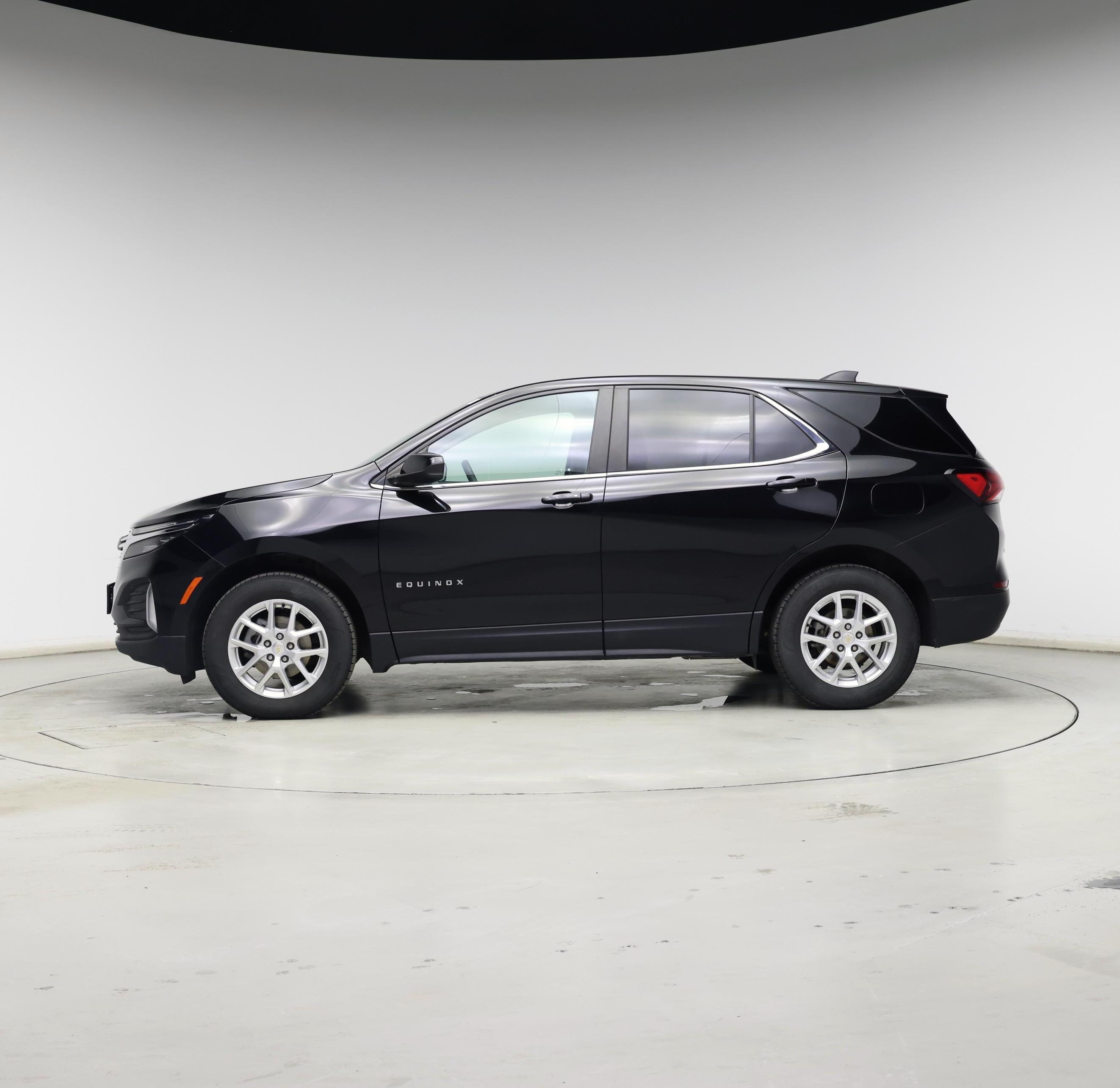 Thumbnail: 2022 Chevrolet Equinox - 3