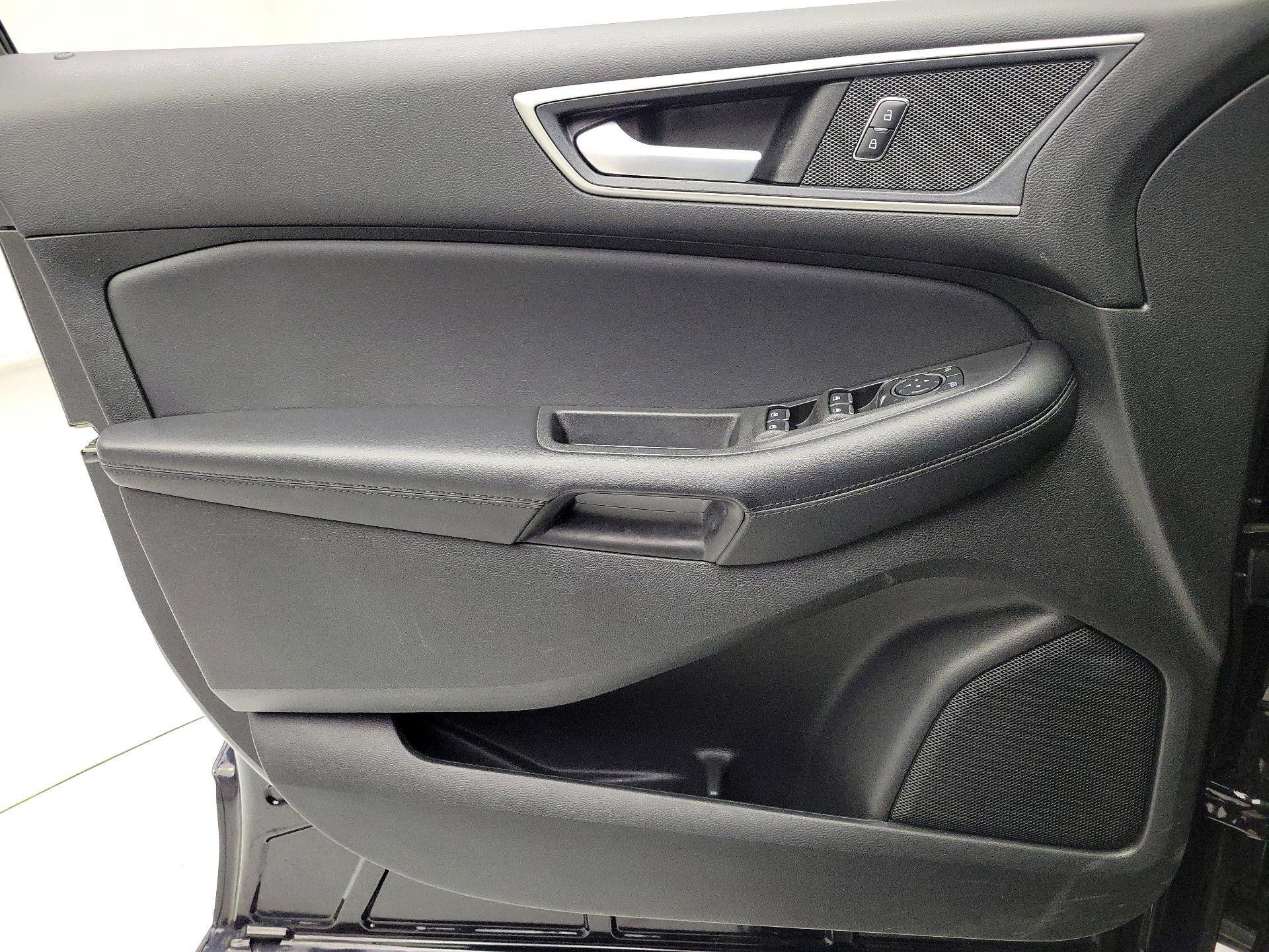 Thumbnail: 2023 Ford Edge - 12