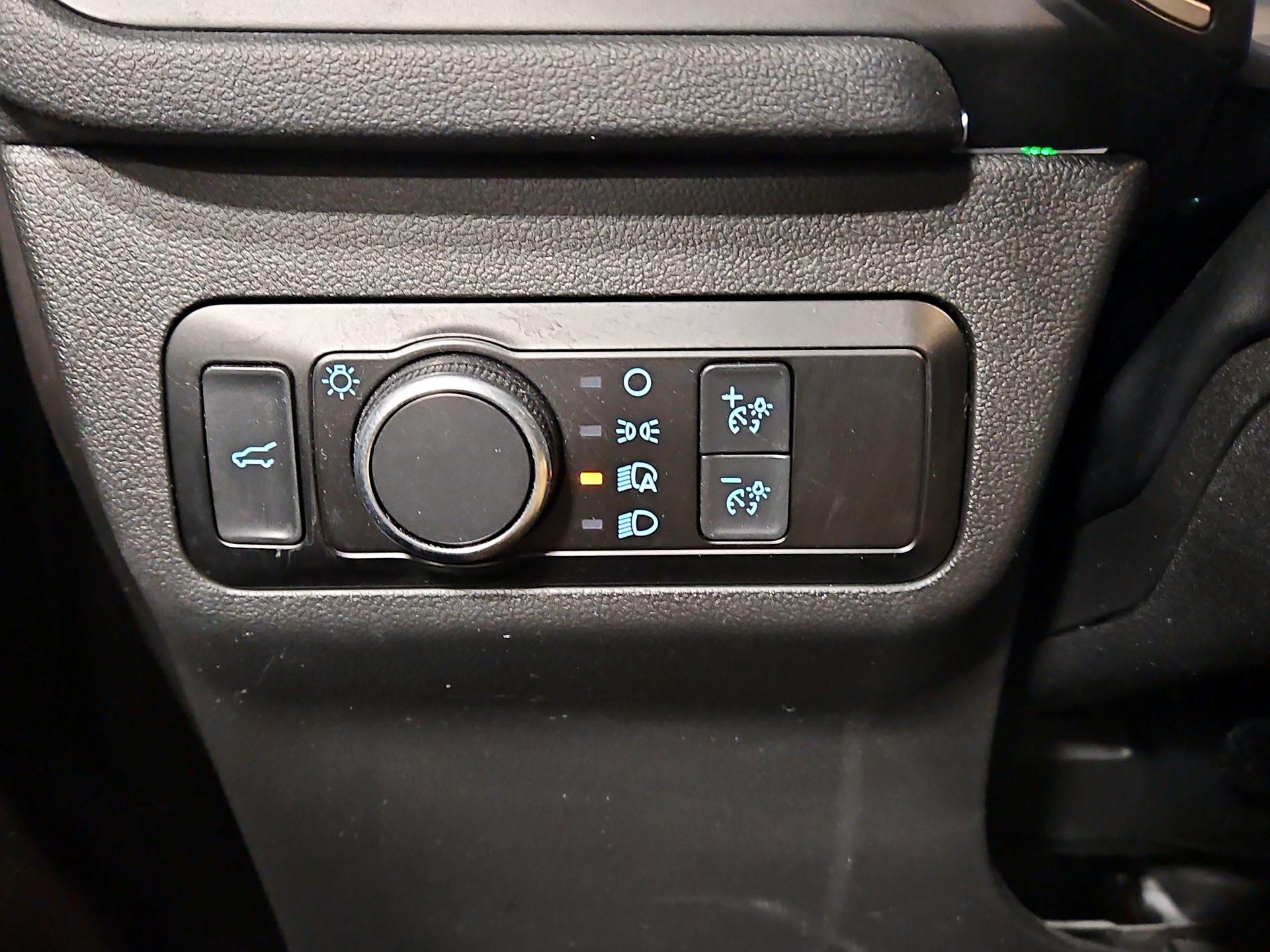 Thumbnail: 2022 Ford Escape - 13