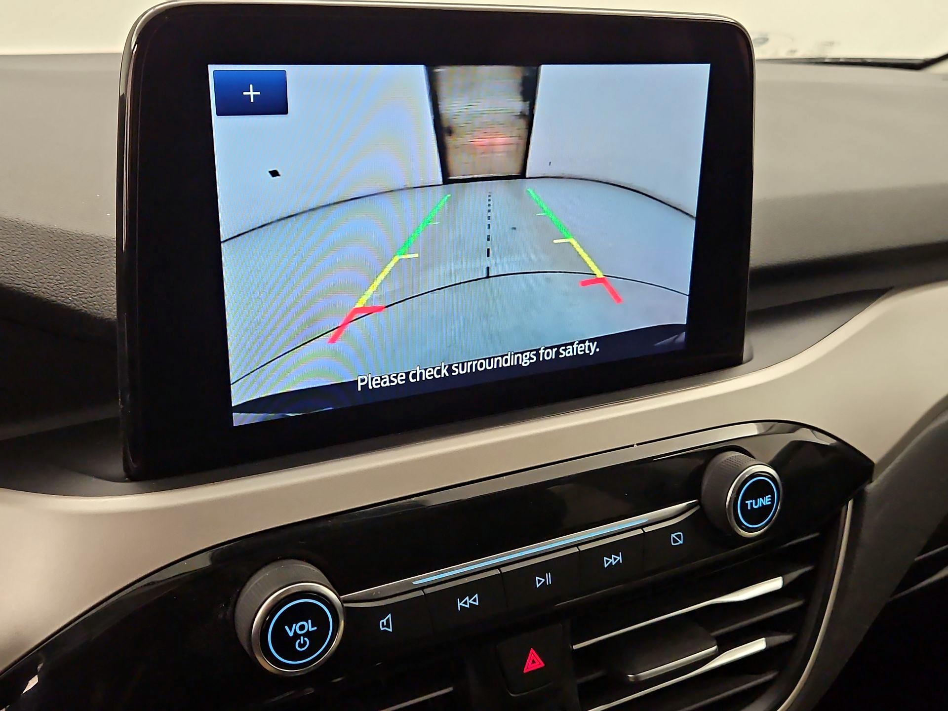 Thumbnail: 2022 Ford Escape - 15