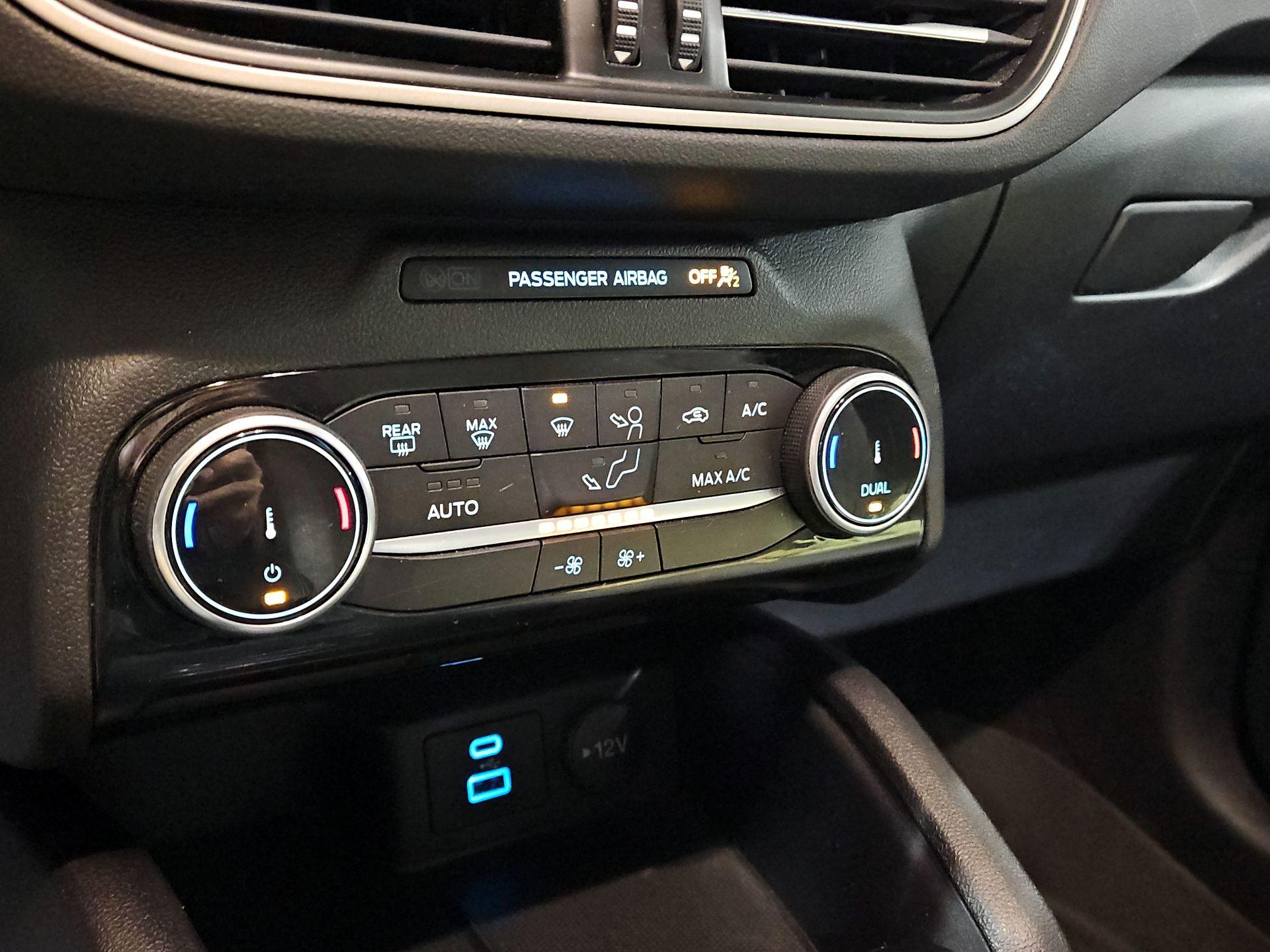 Thumbnail: 2022 Ford Escape - 17