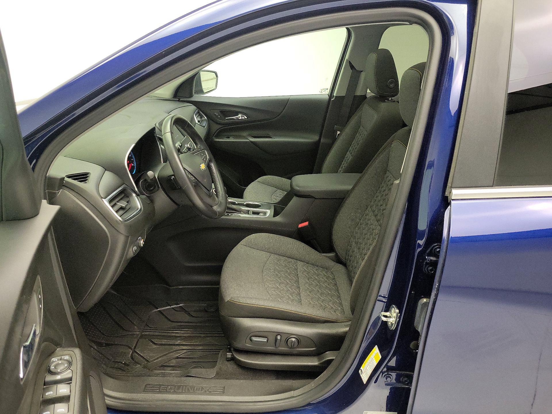 Thumbnail: 2022 Chevrolet Equinox - 11