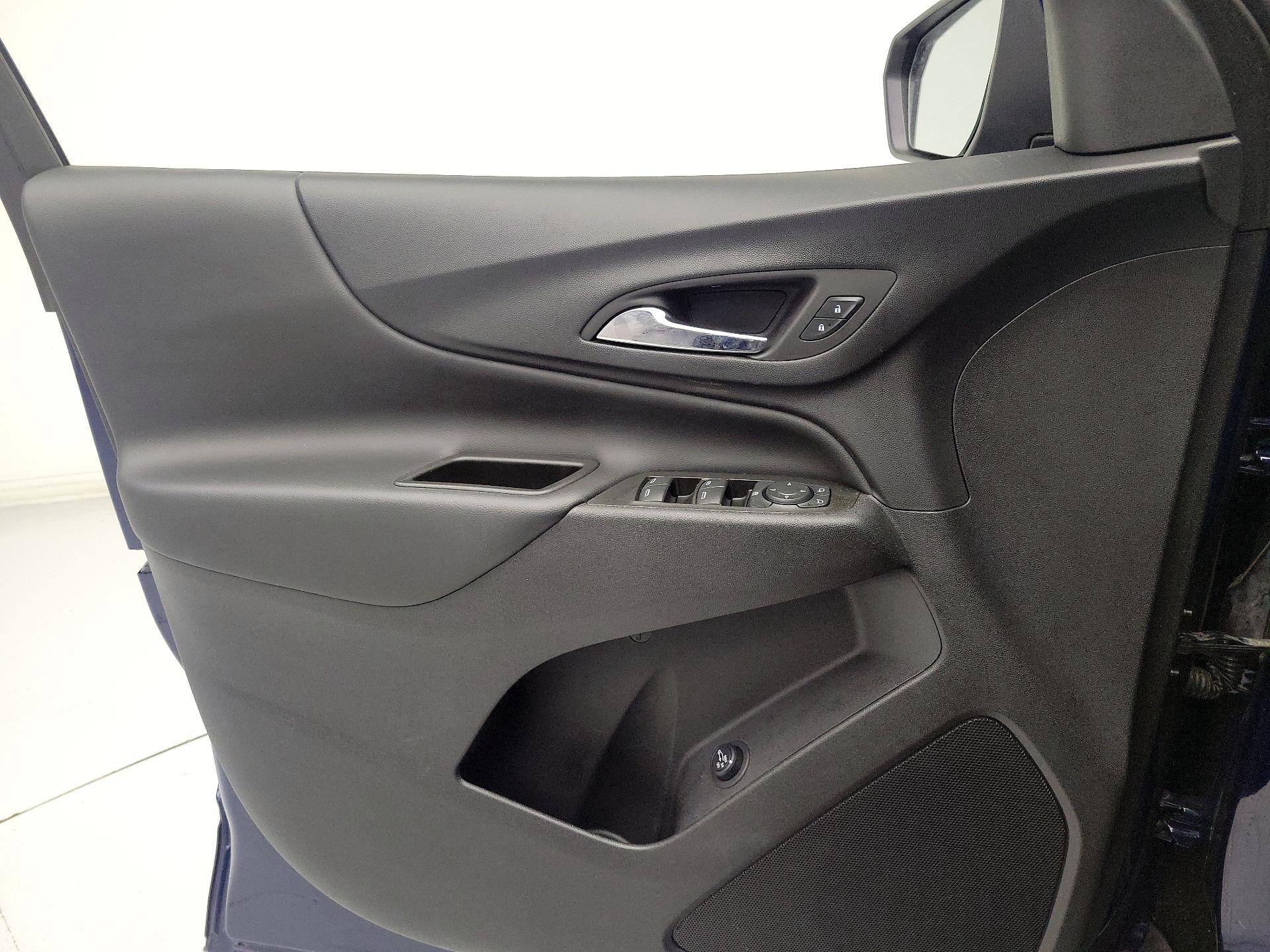 Thumbnail: 2022 Chevrolet Equinox - 12