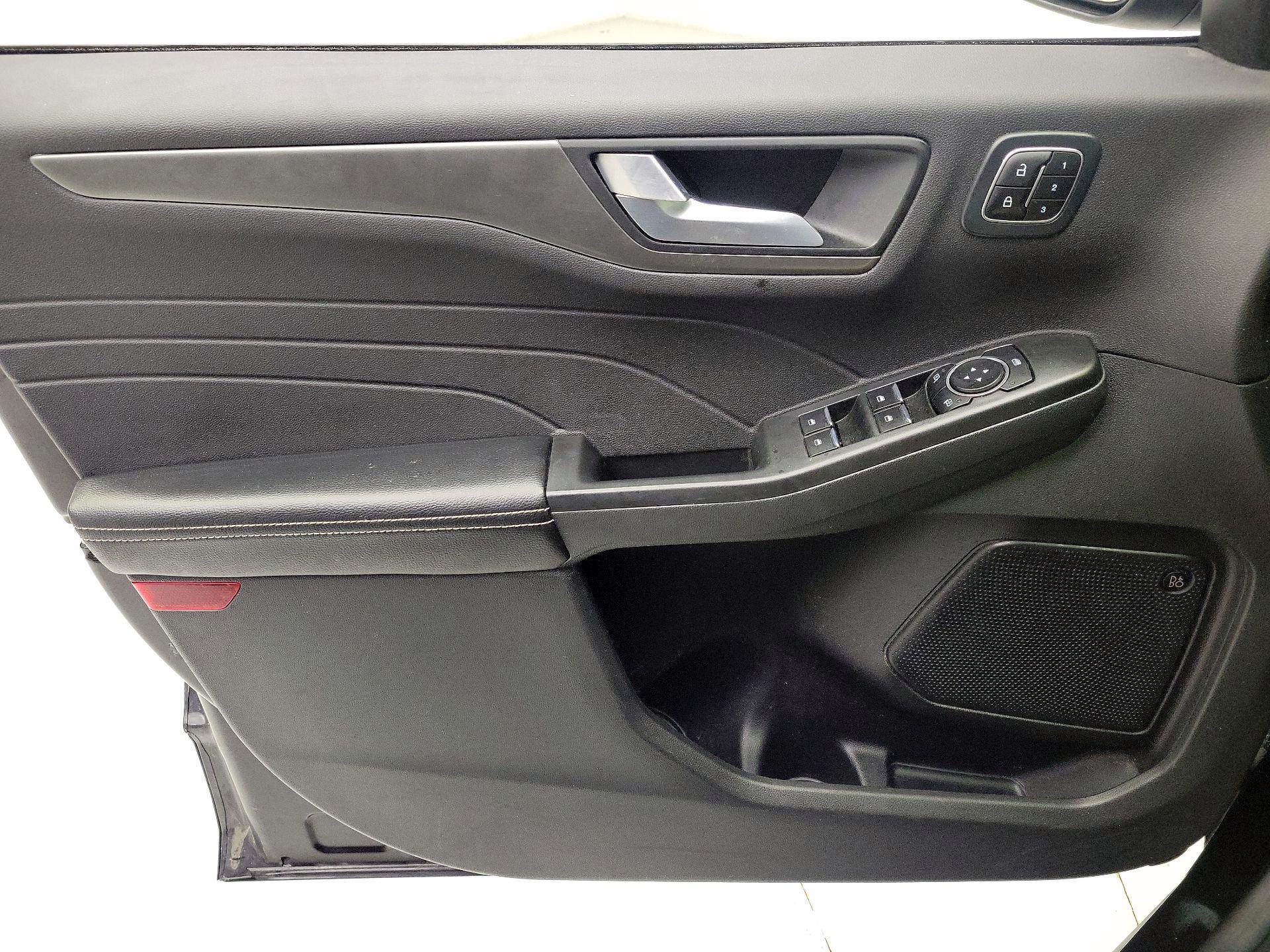 Thumbnail: 2023 Ford Escape - 12