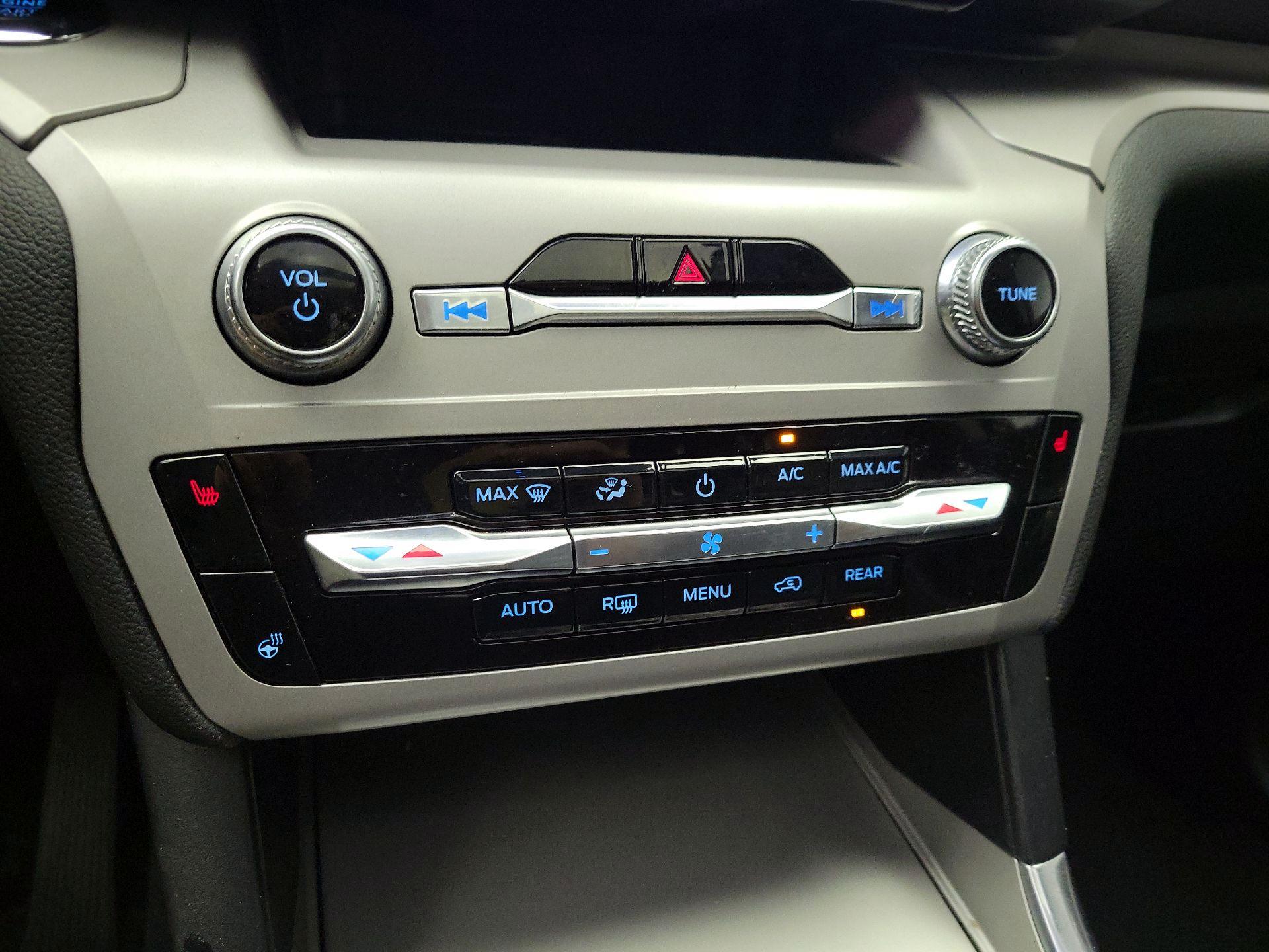 Thumbnail: 2023 Ford Explorer - 16