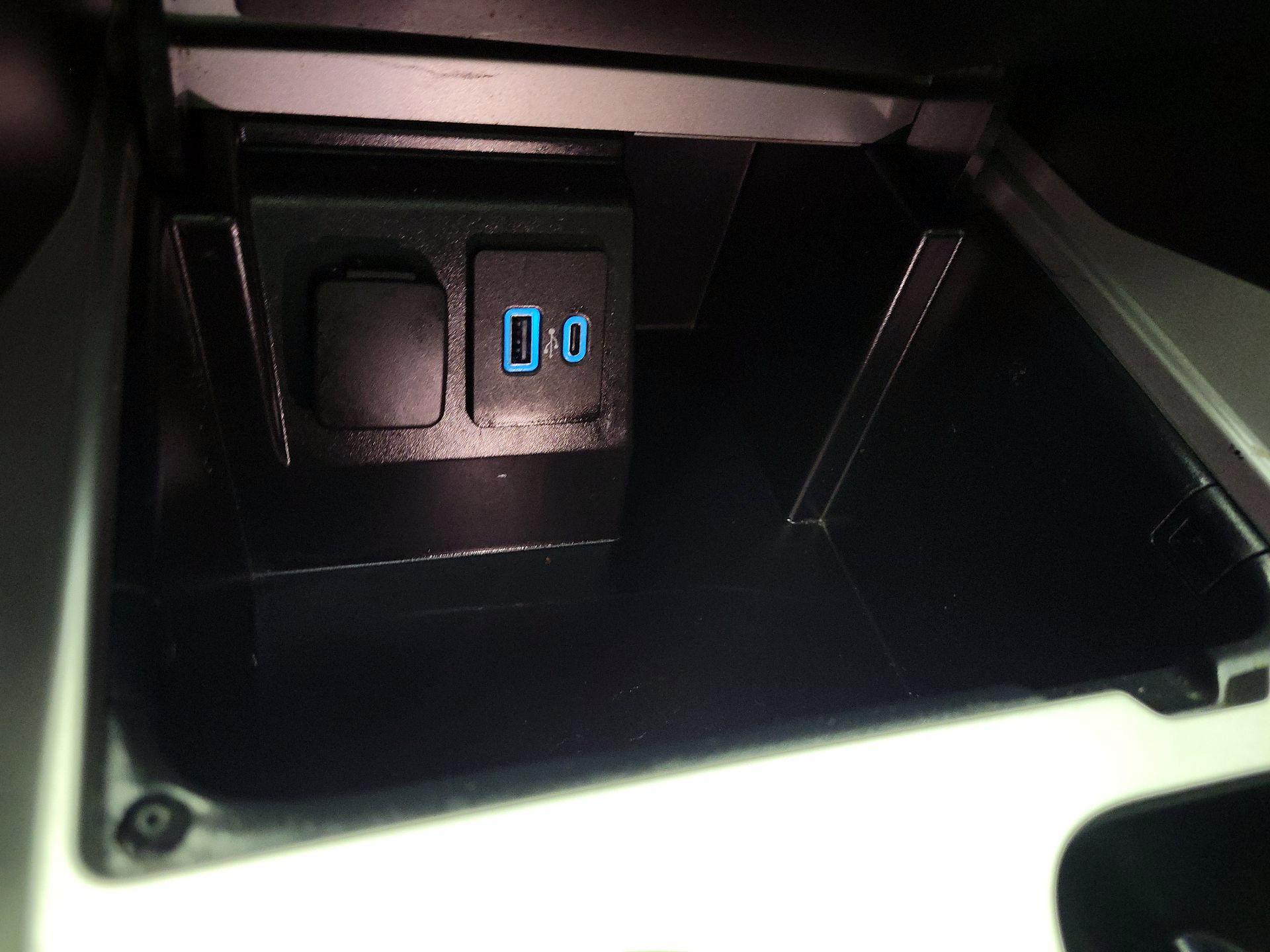 Thumbnail: 2023 Ford Explorer - 18