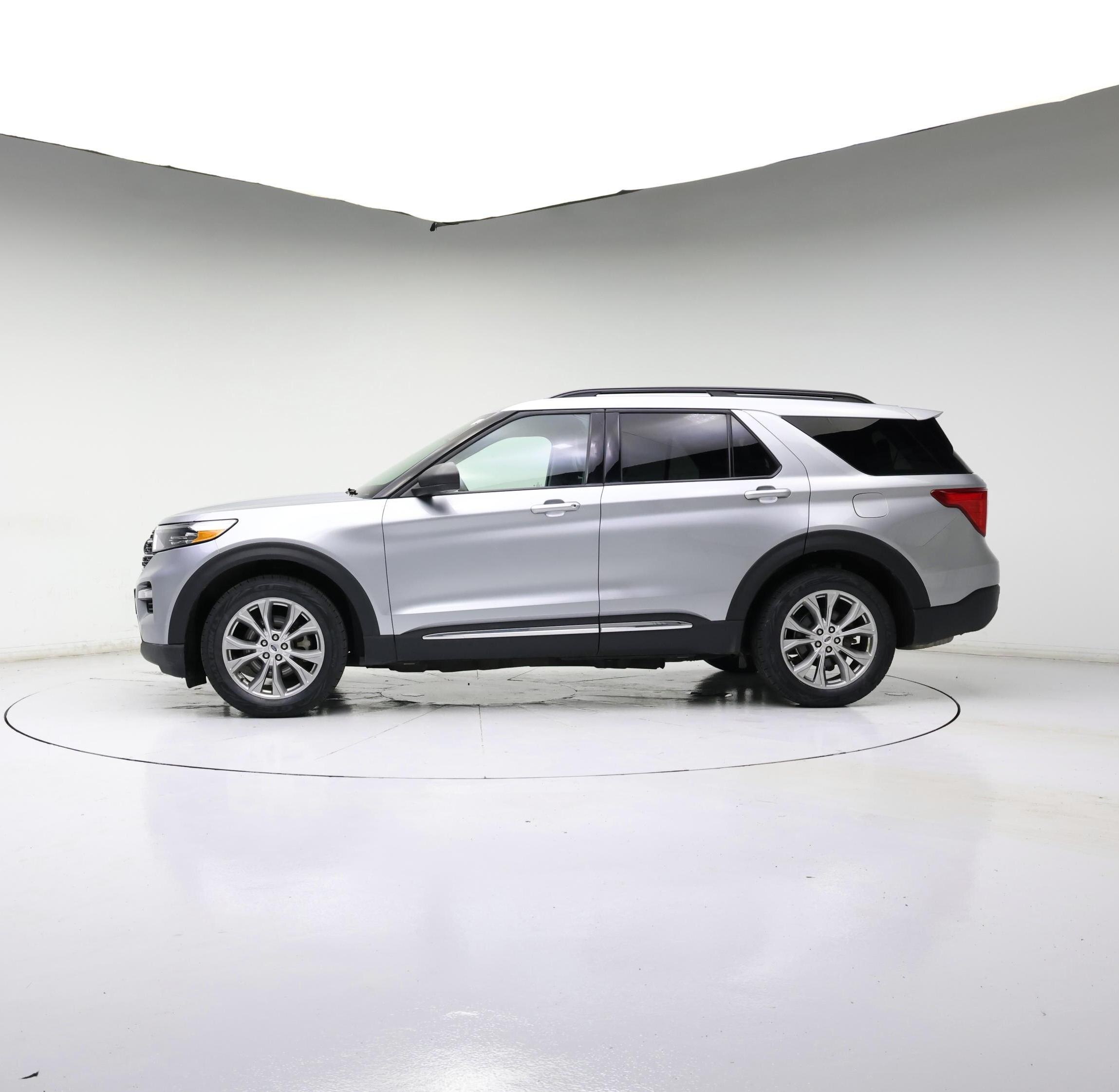 Thumbnail: 2023 Ford Explorer - 3