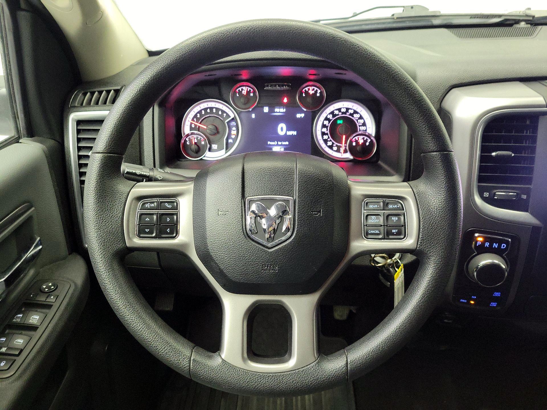 Thumbnail: 2023 RAM 1500 Classic - 10