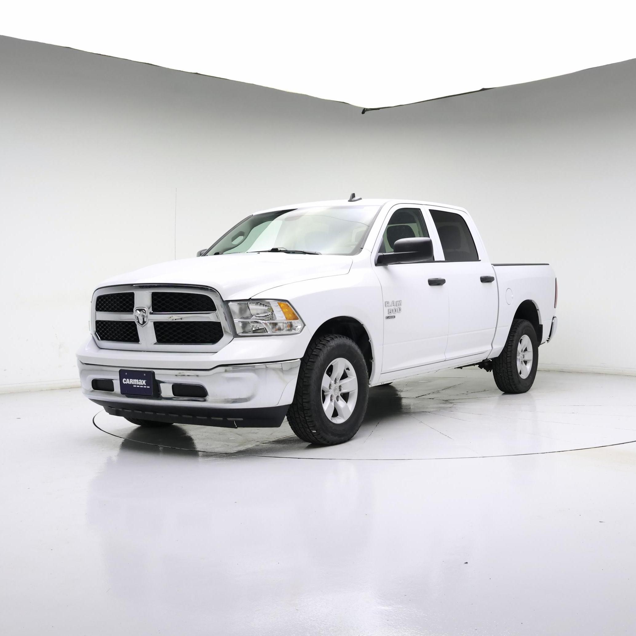 Thumbnail: 2023 RAM 1500 Classic - 4