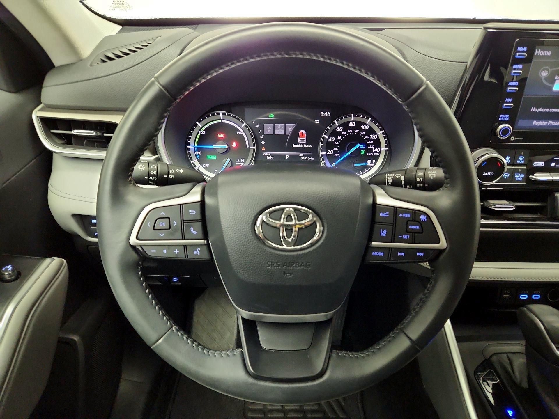 Thumbnail: 2022 Toyota Highlander - 10