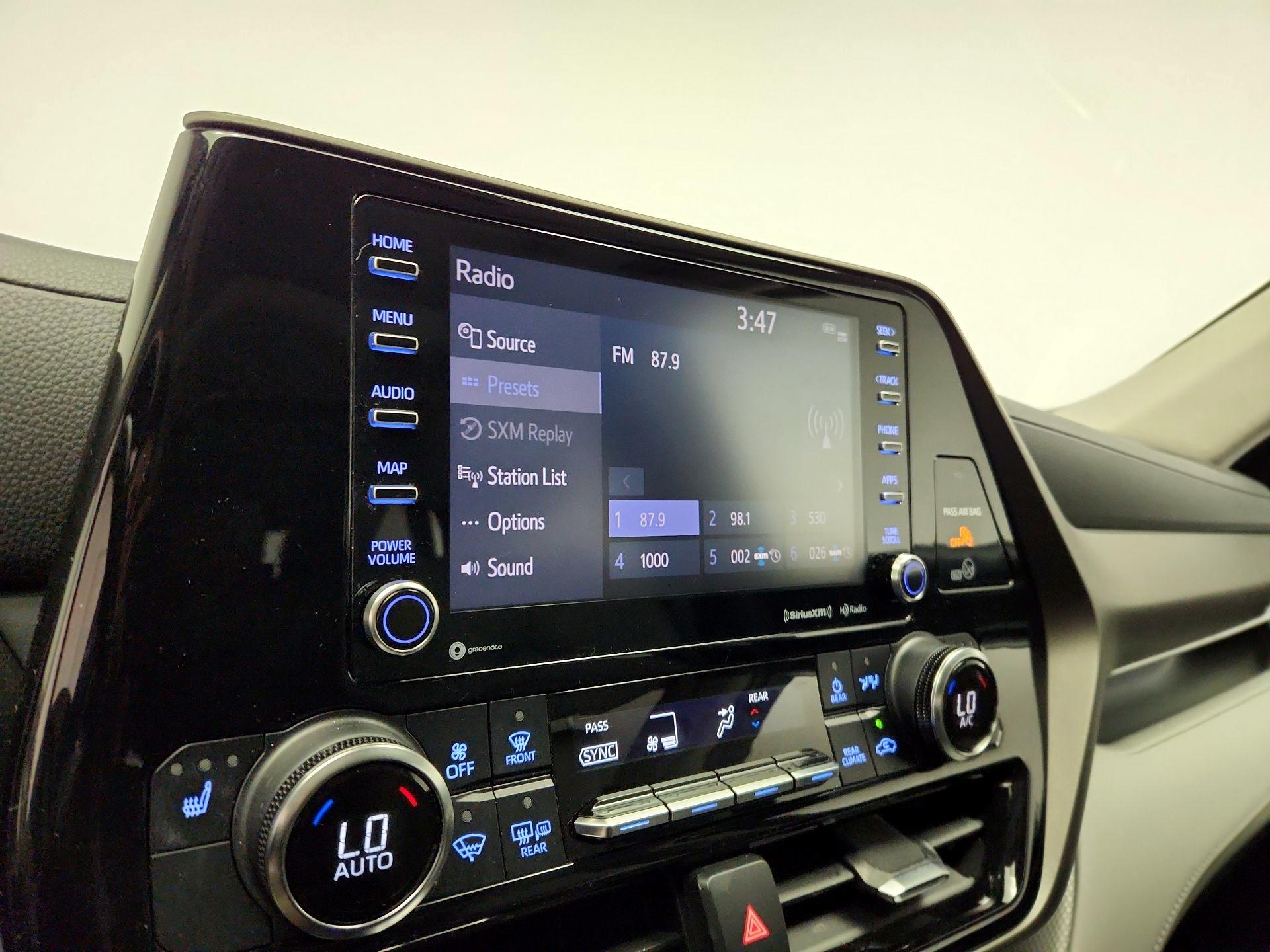 Thumbnail: 2022 Toyota Highlander - 15