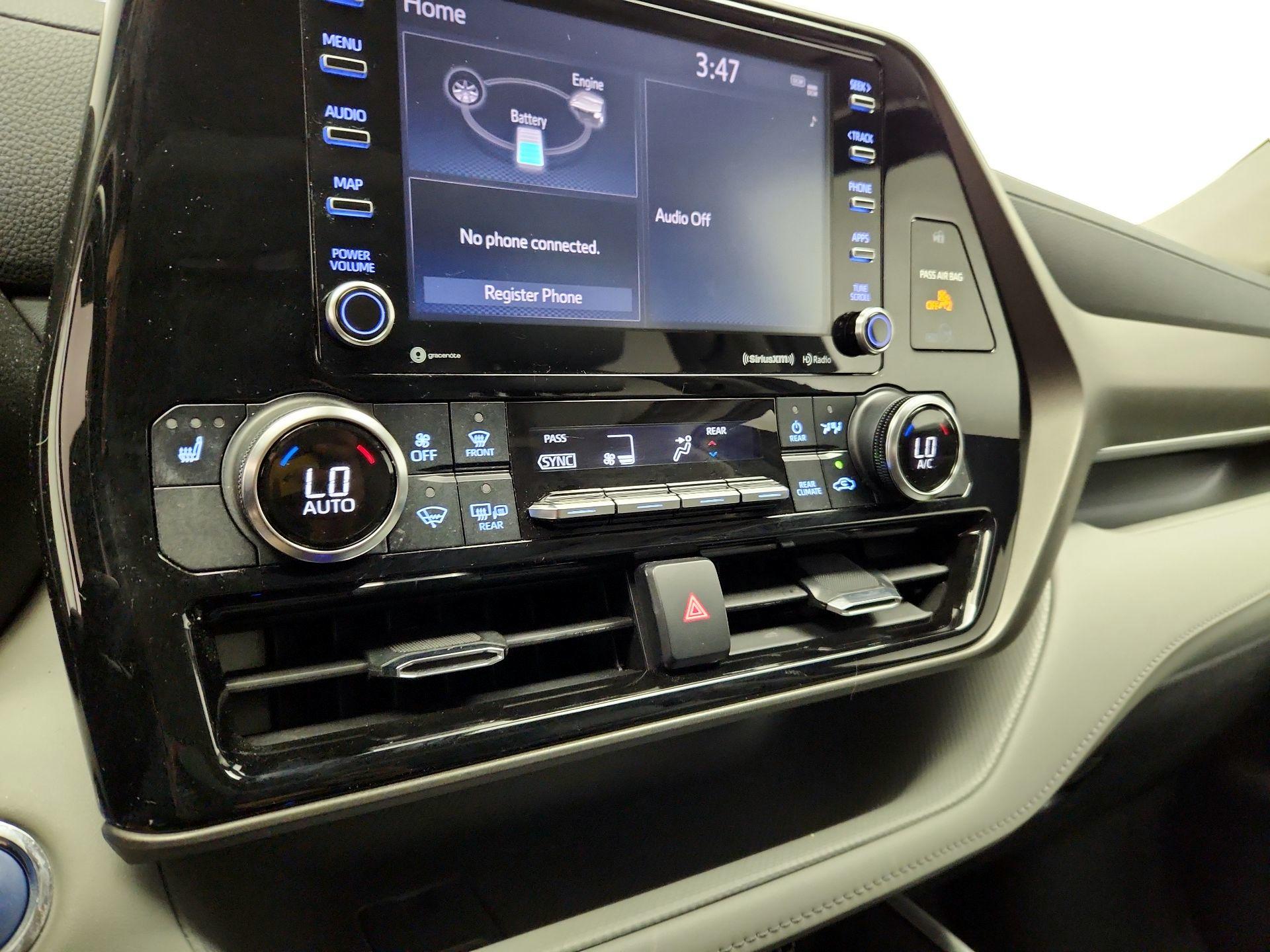 Thumbnail: 2022 Toyota Highlander - 16