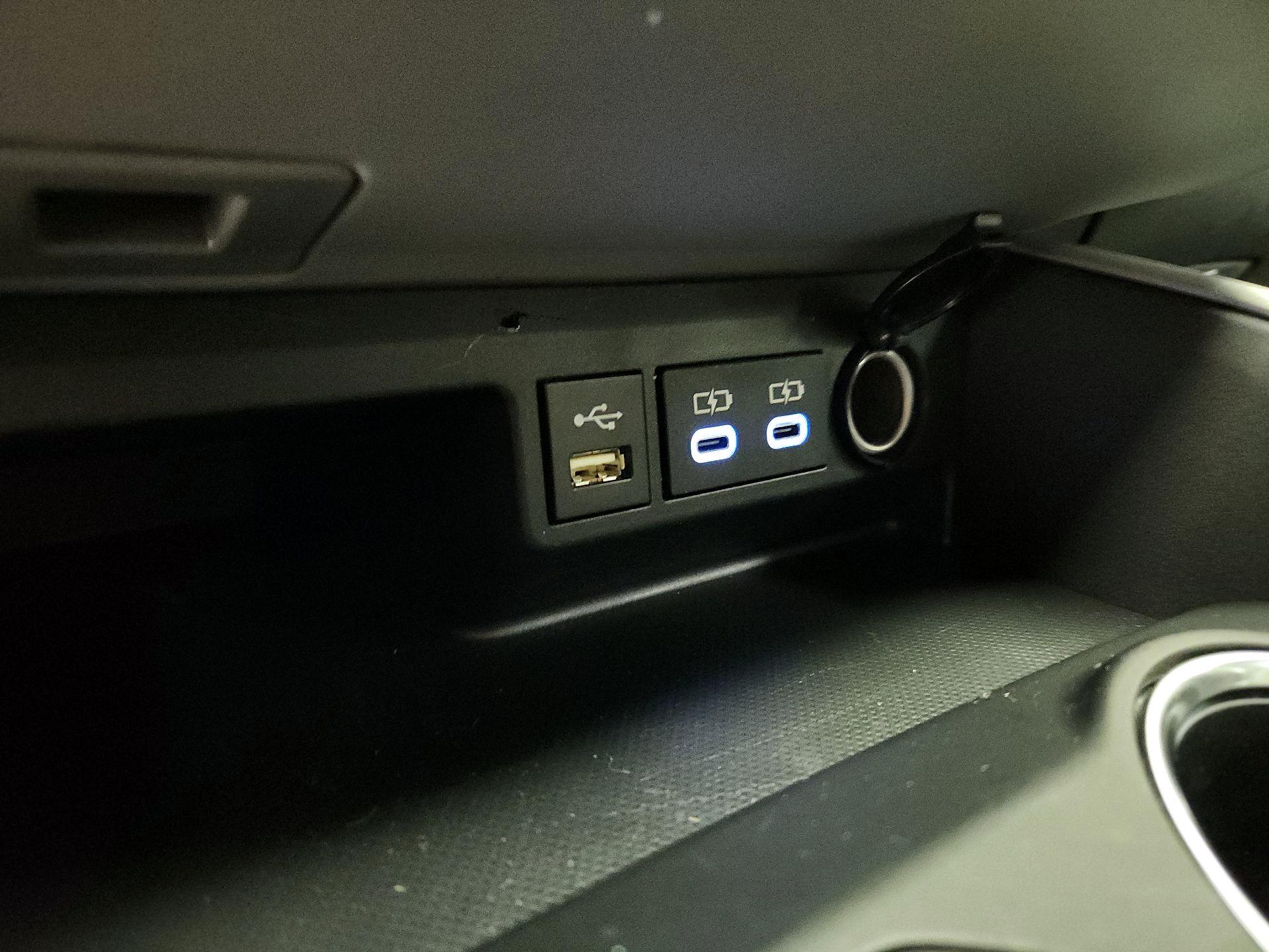 Thumbnail: 2022 Toyota Highlander - 18