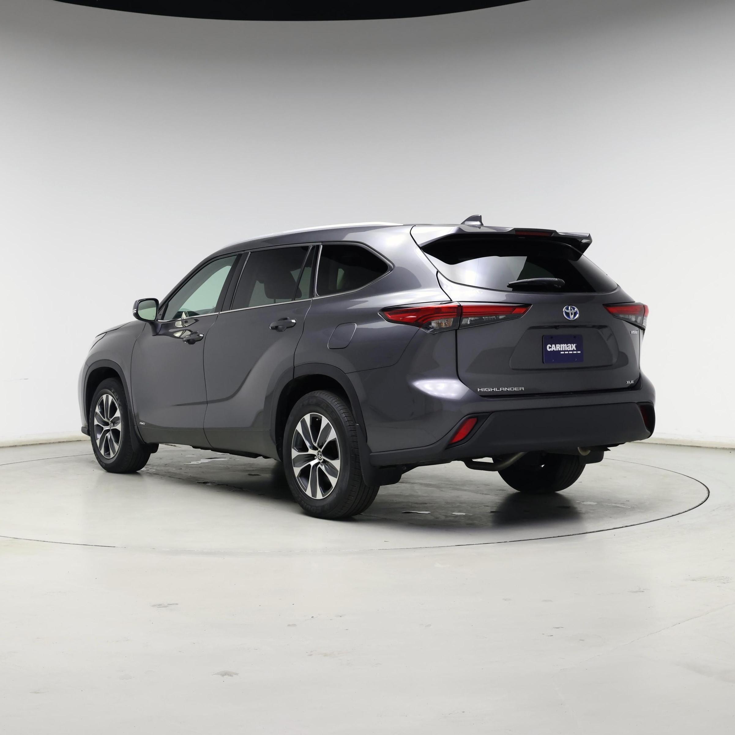 Thumbnail: 2022 Toyota Highlander - 2